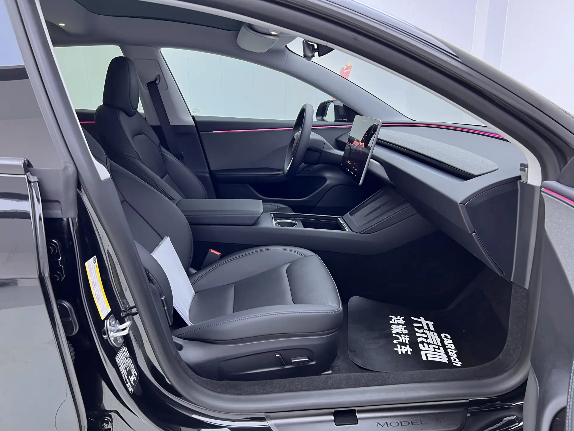 Tesla Model 3, 2026 19