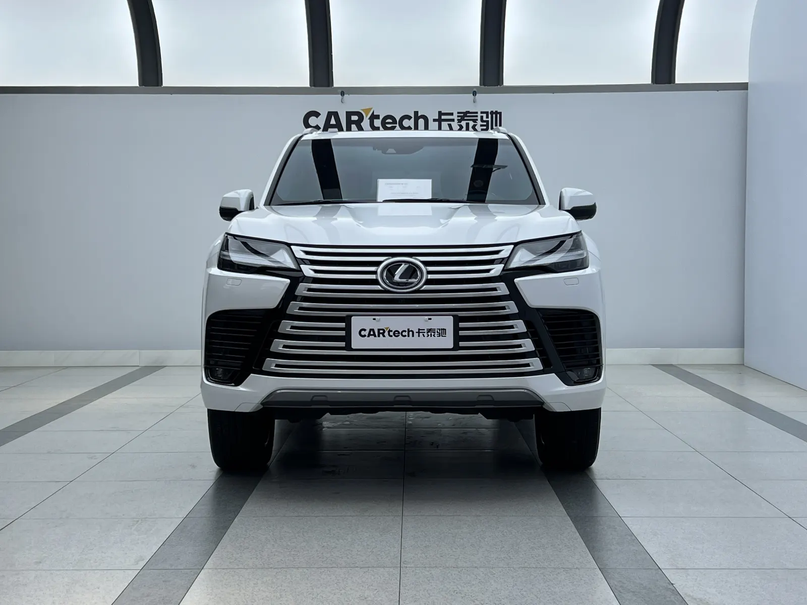 Lexus LX 600, 2024 2