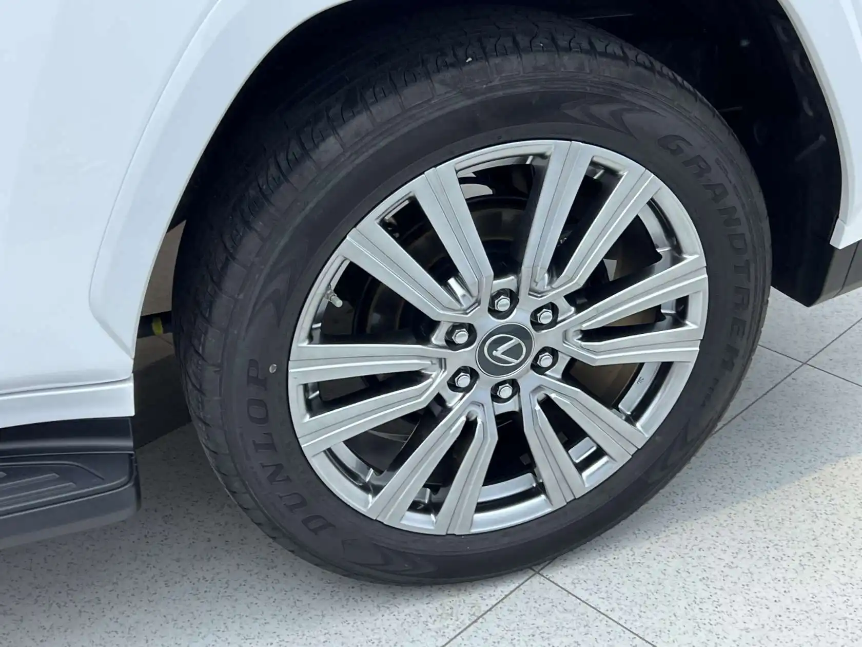 Lexus LX 600, 2024 33