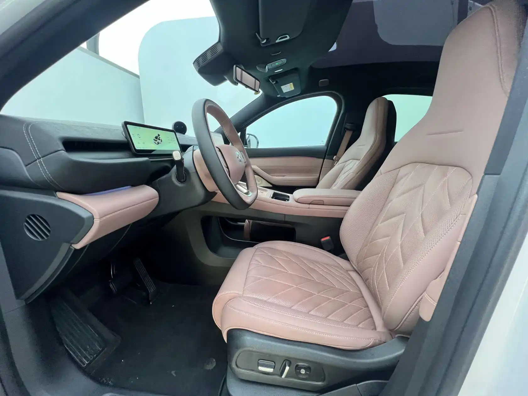 NIO EC6, 2025 11