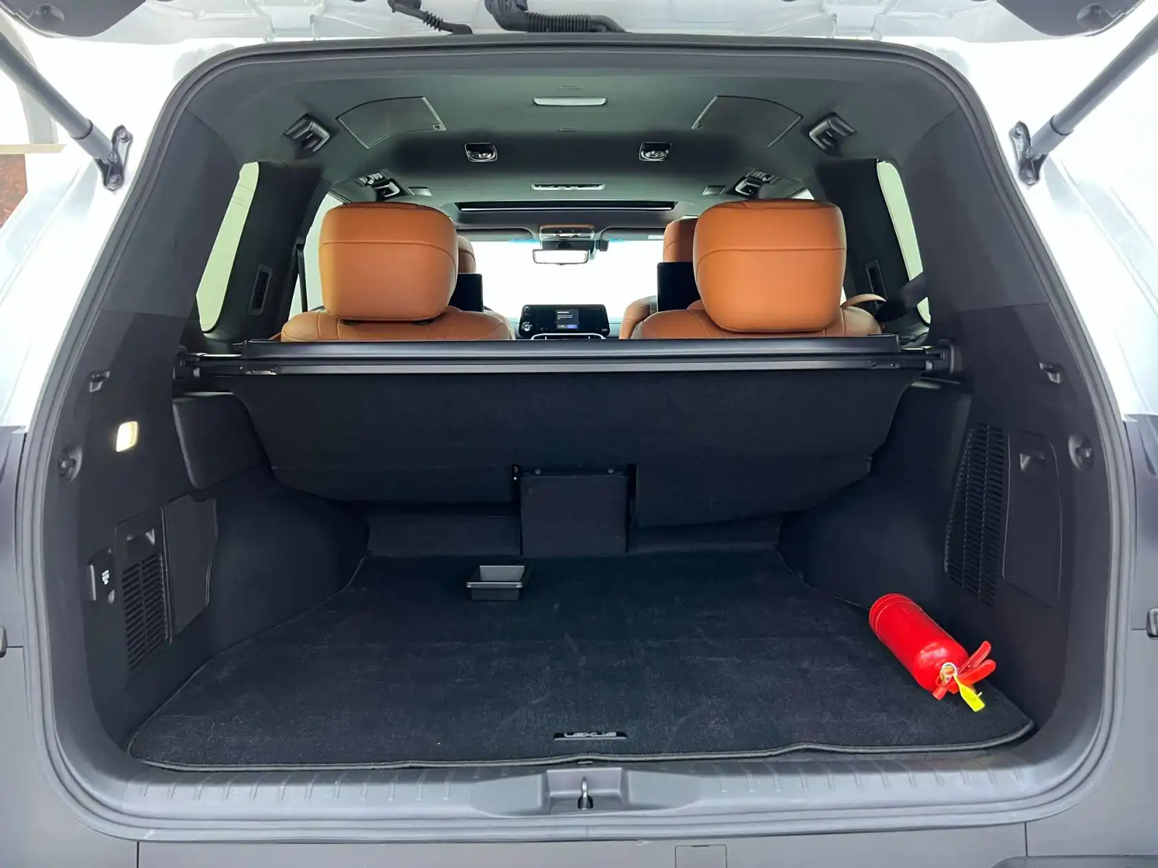 Lexus LX 600, 2024 30