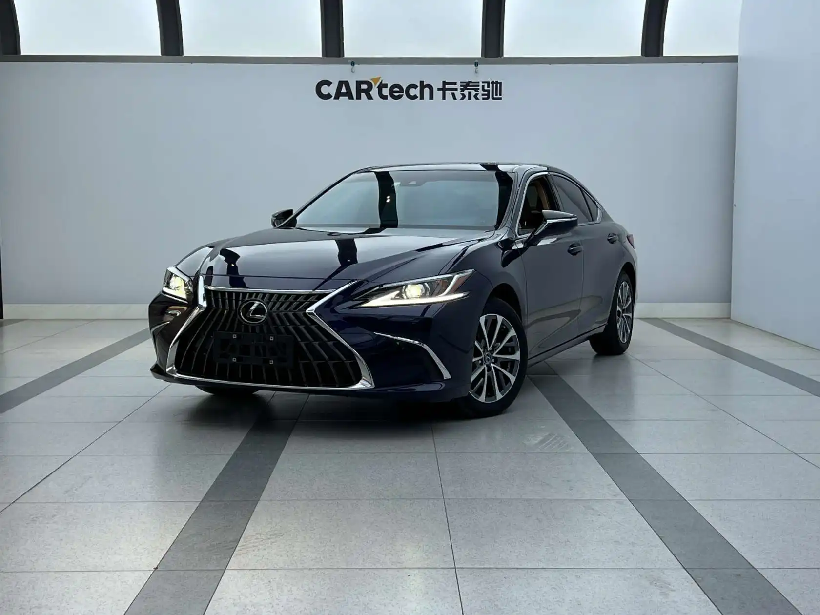 Lexus ES 200
