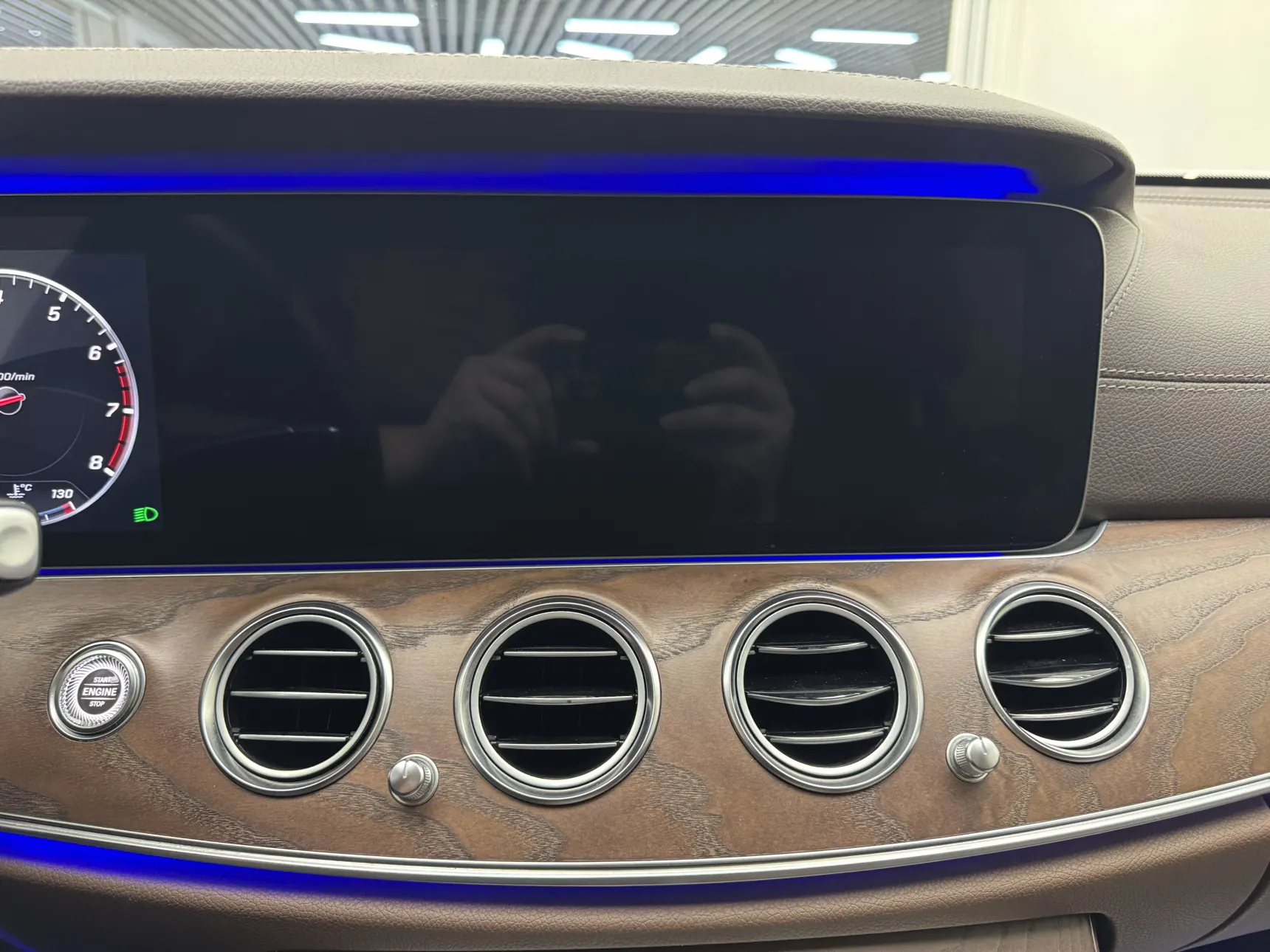 Mercedes-Benz E 300 L, 2019 18