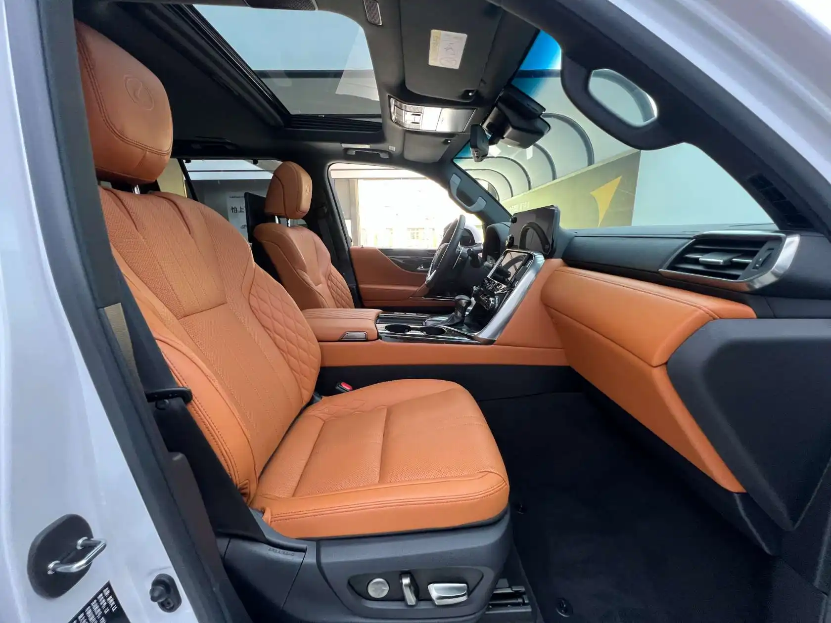 Lexus LX 600, 2024 21