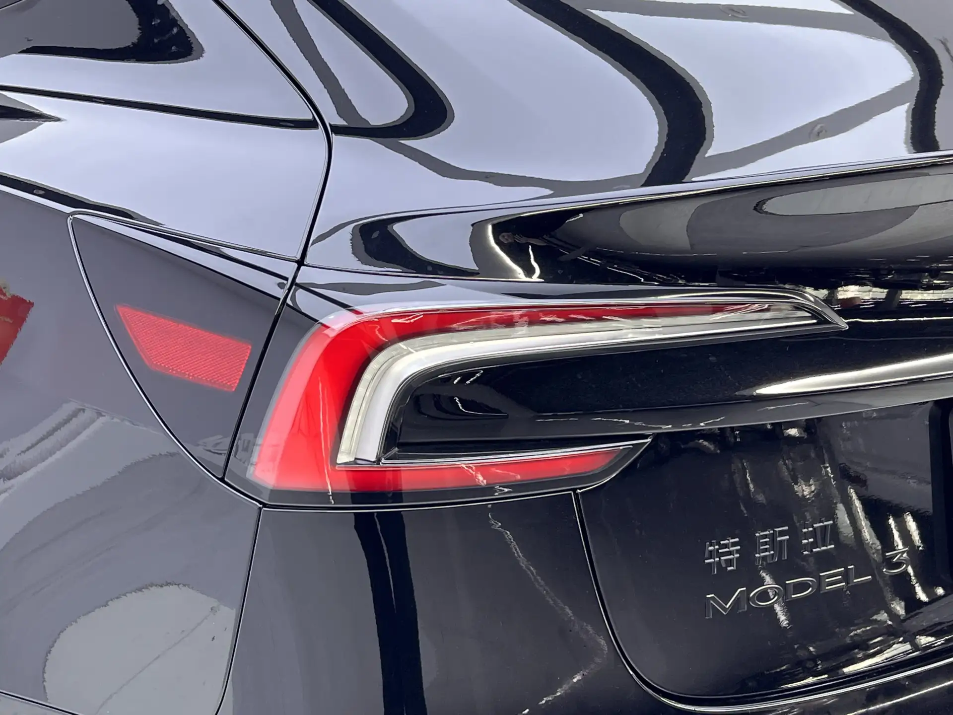 Tesla Model 3, 2026 10