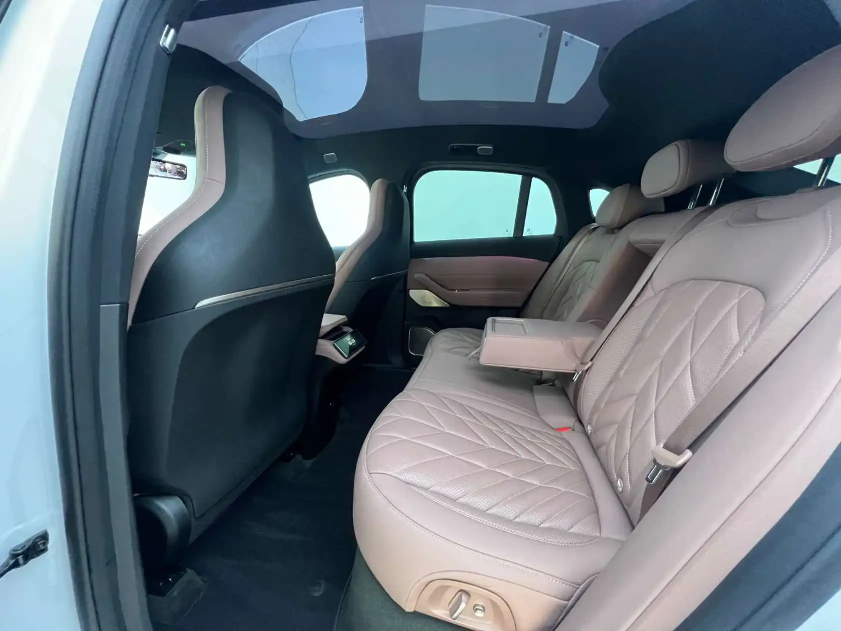 NIO EC6, 2025 13