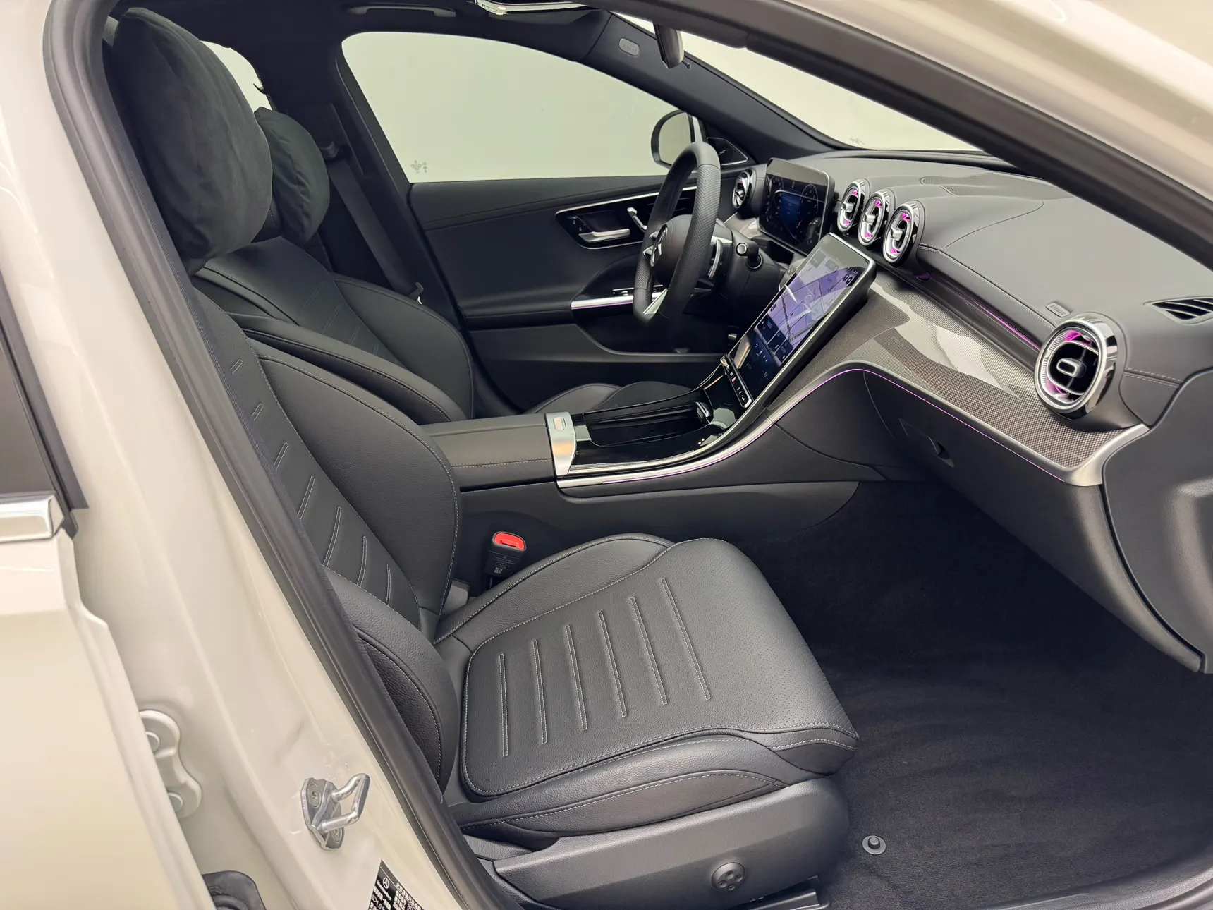 Mercedes-Benz C 260 L, 2023 14