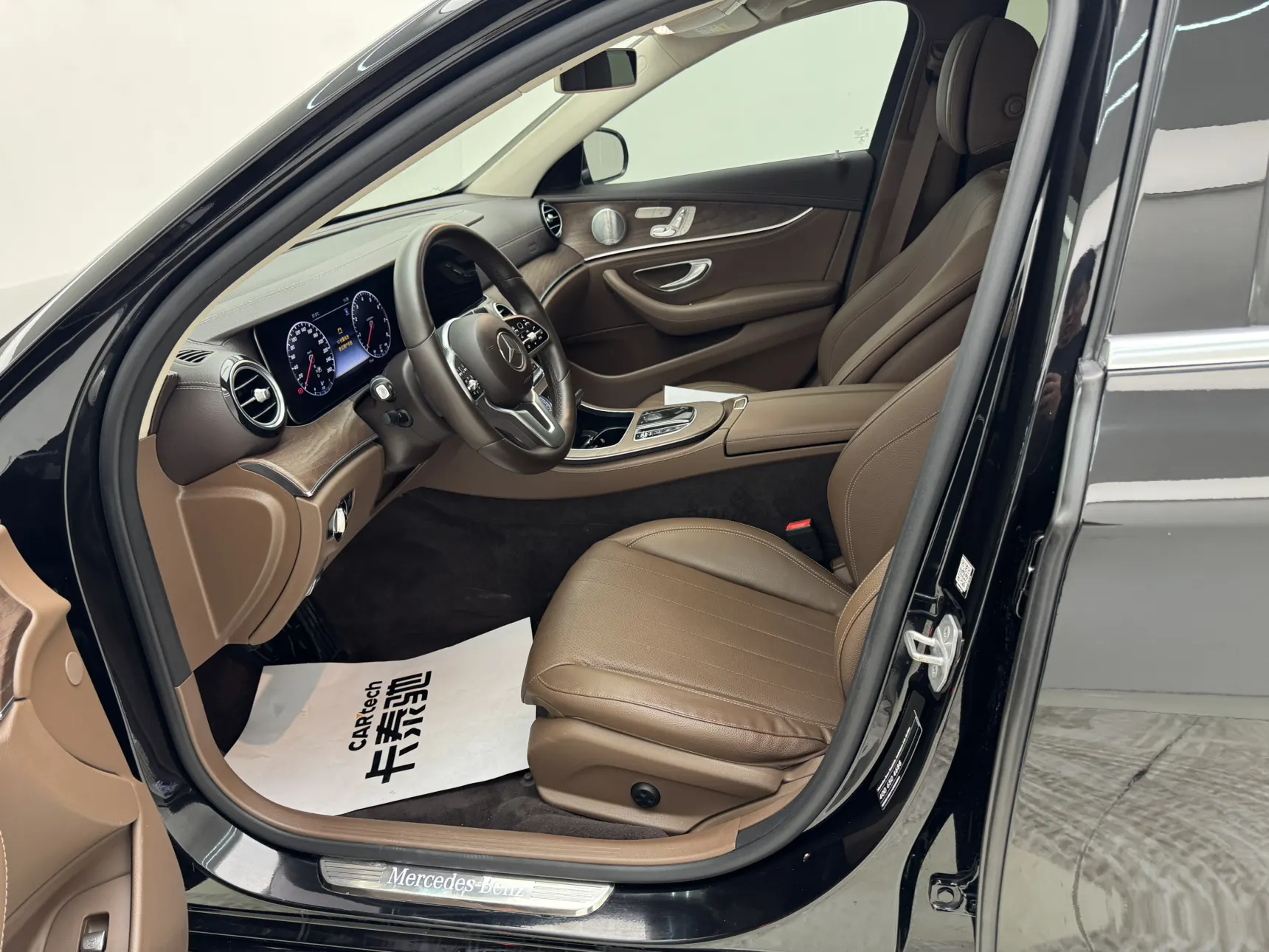 Mercedes-Benz E 300 L, 2019 14
