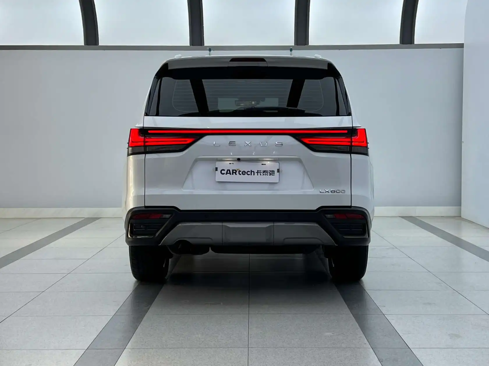Lexus LX 600, 2024 3