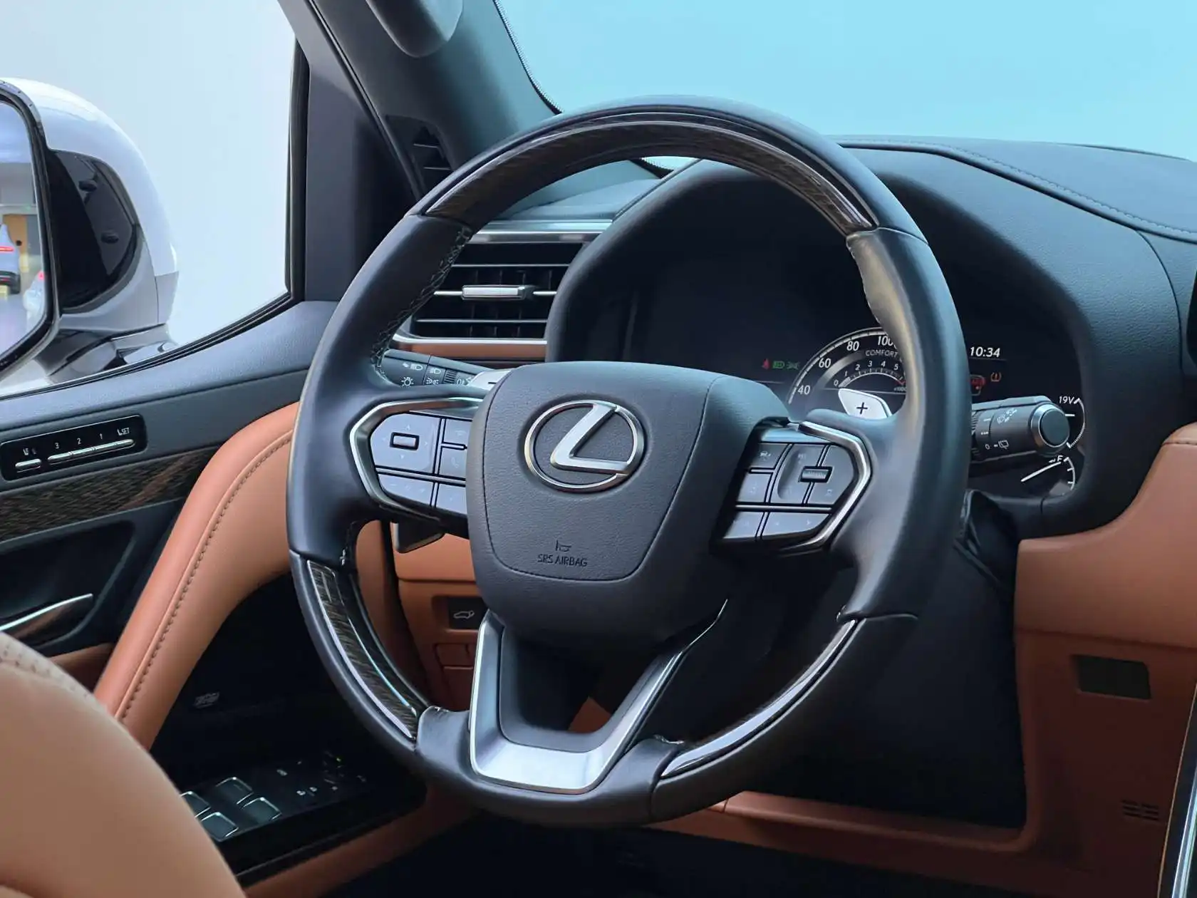 Lexus LX 600, 2024 27