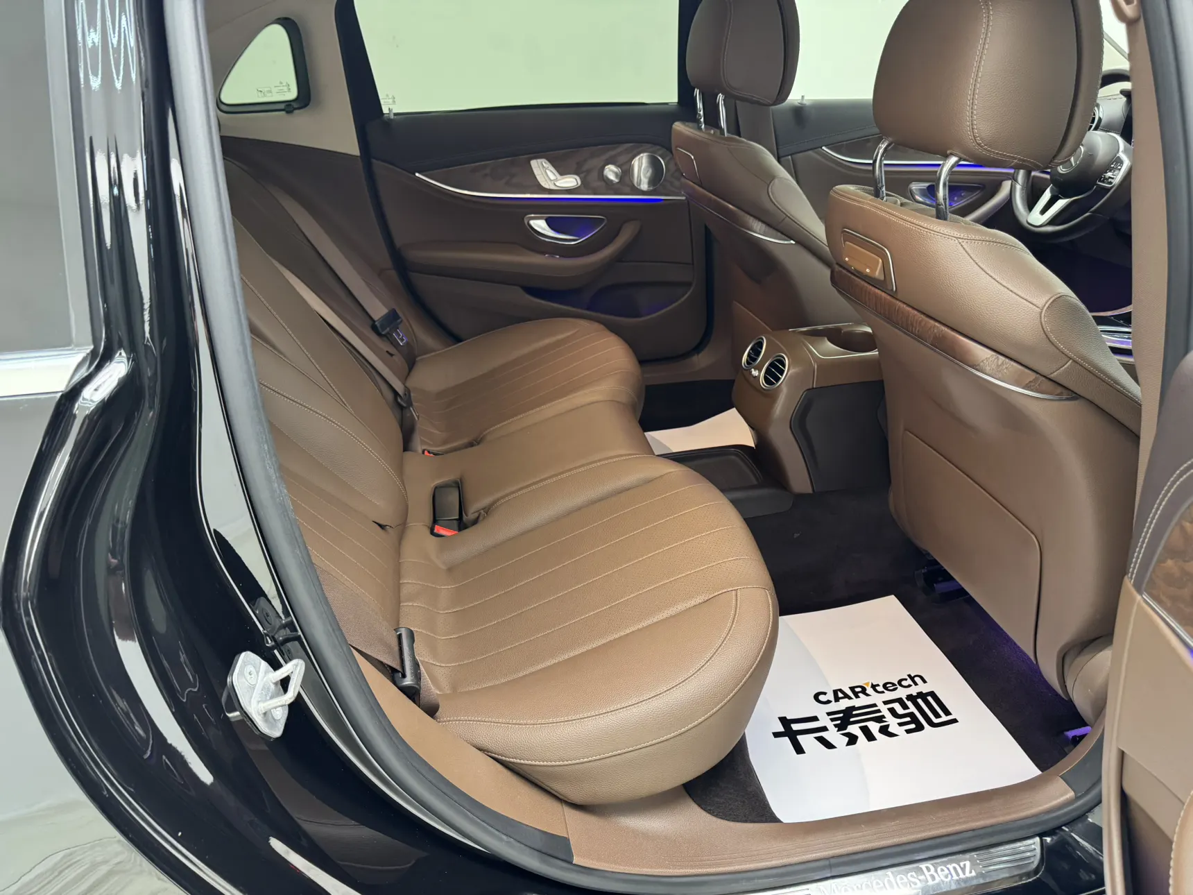 Mercedes-Benz E 300 L, 2019 22