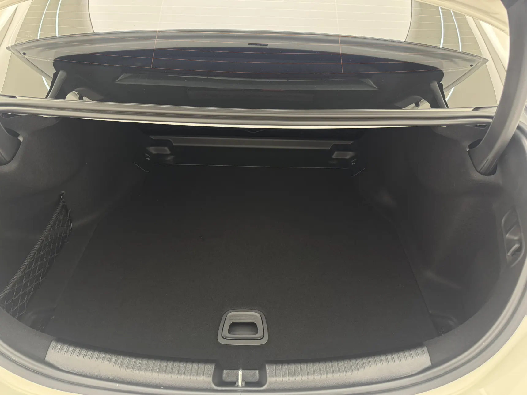 Mercedes-Benz C 260 L, 2025 9