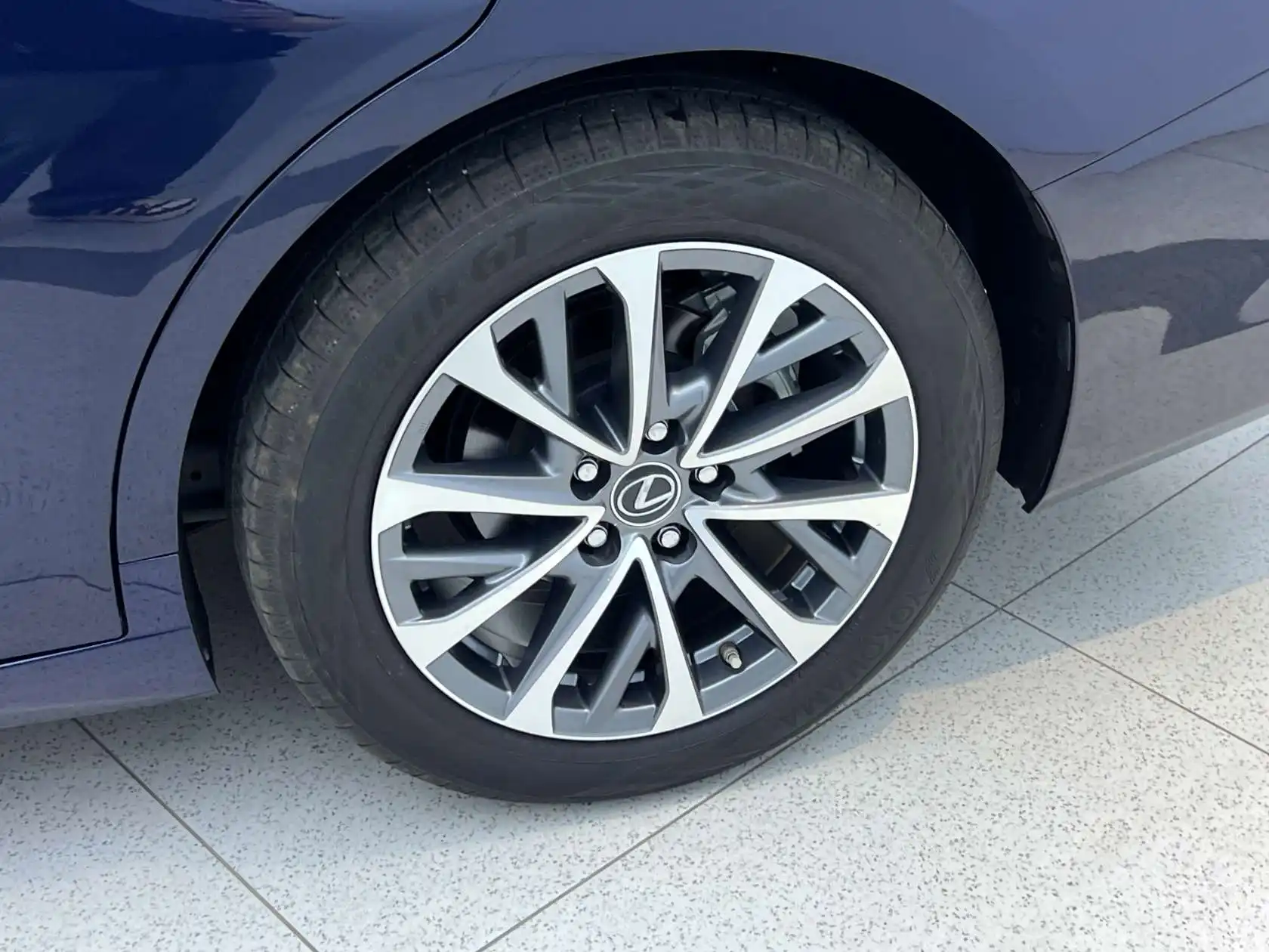 Lexus ES 200, 2024 28