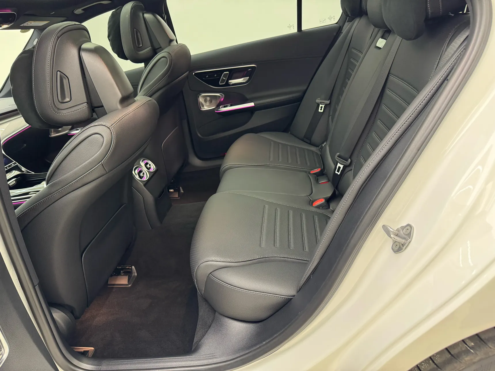 Mercedes-Benz C 260 L, 2023 20