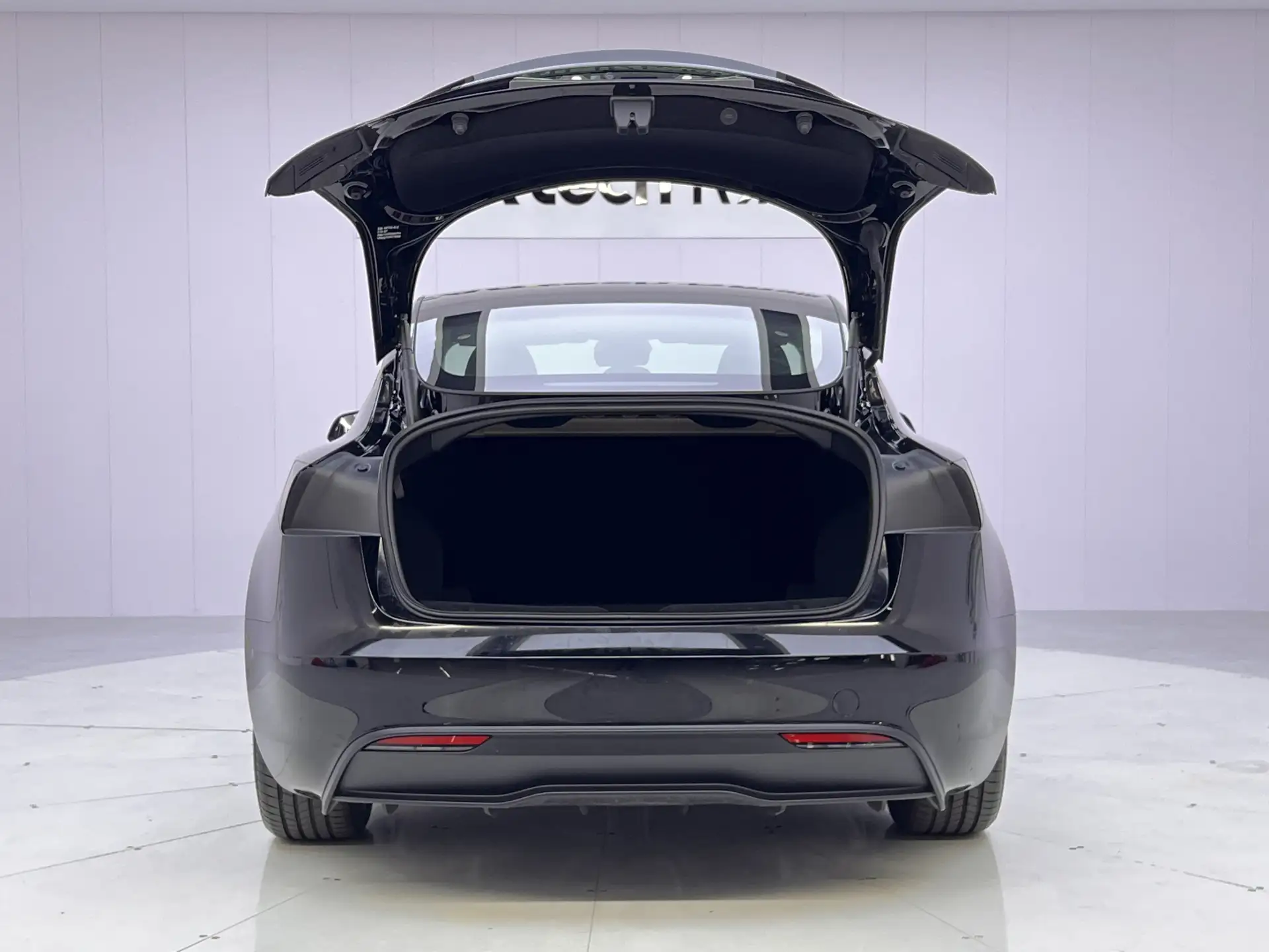 Tesla Model 3, 2026 6
