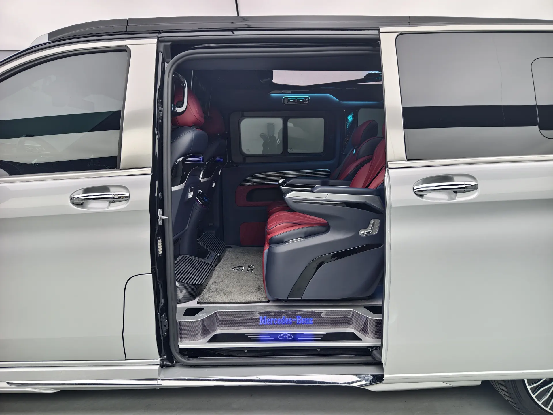 Mercedes-Benz Vito, 2025 6