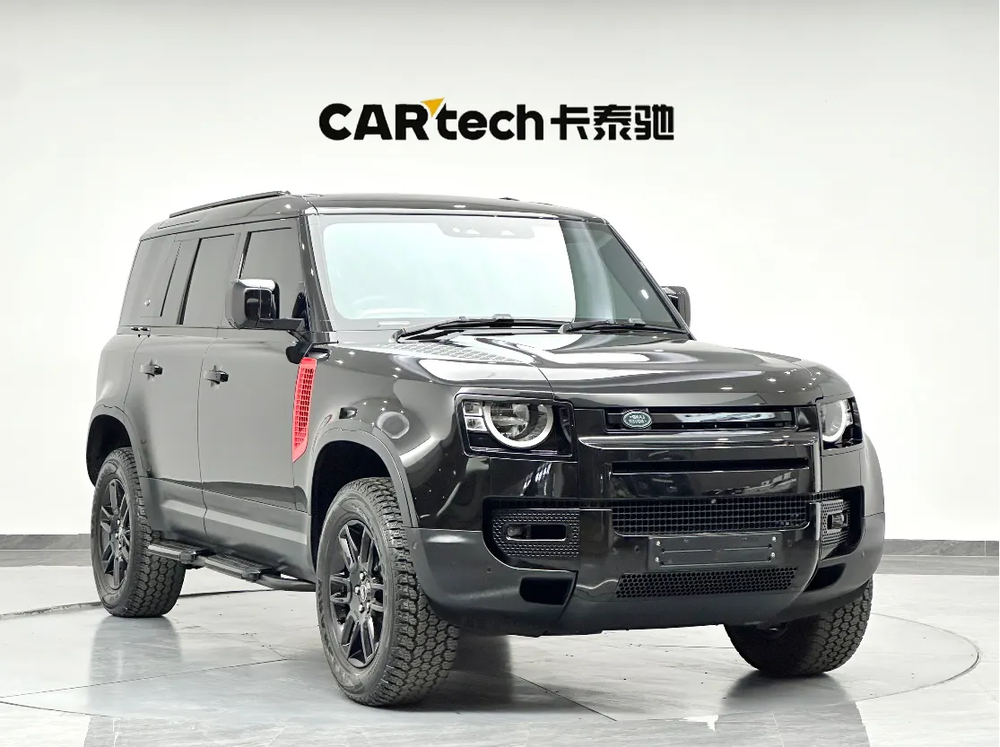 Land Rover Defender, 2022 3
