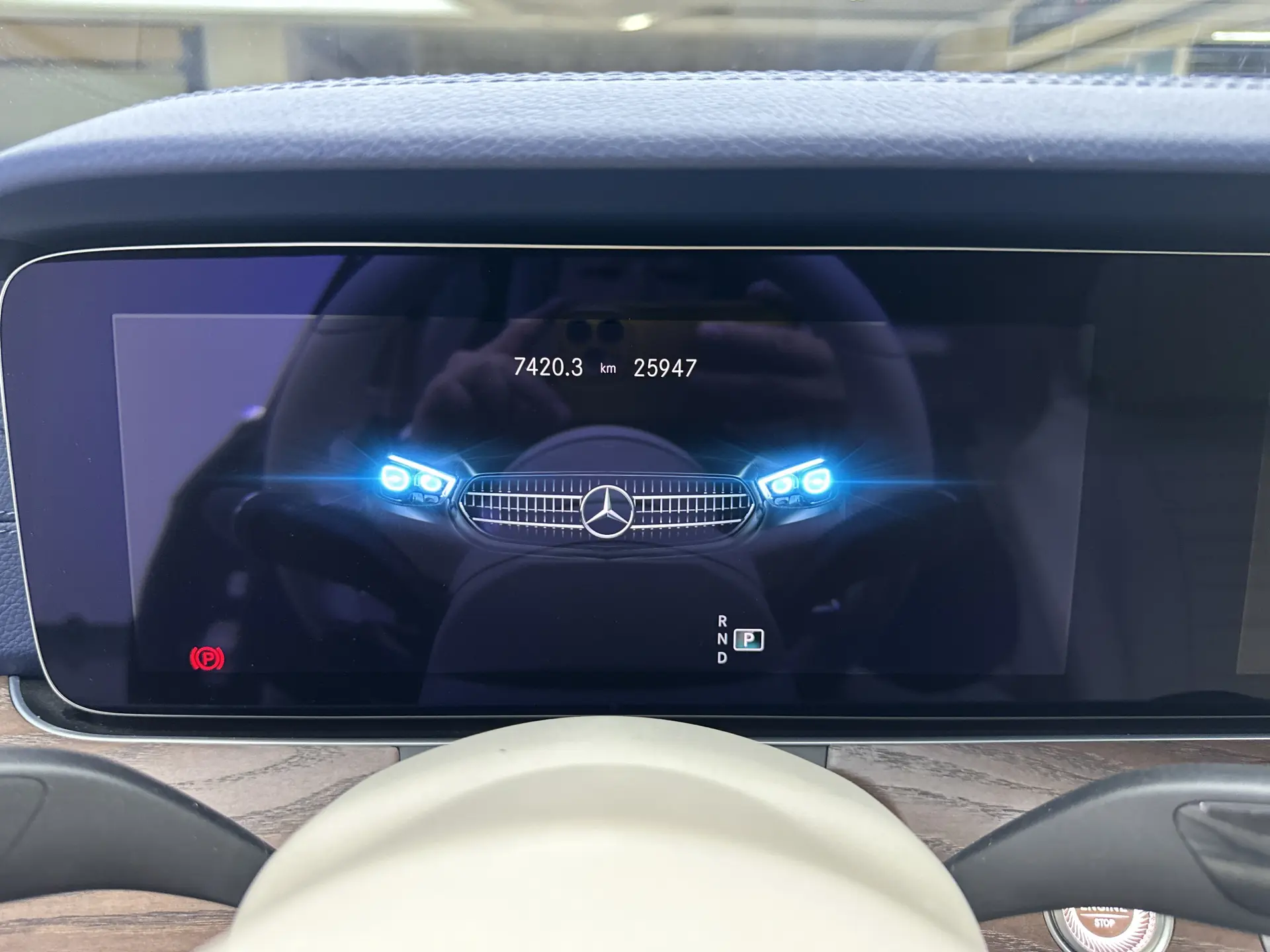 Mercedes-Benz E 300 L, 2022 24