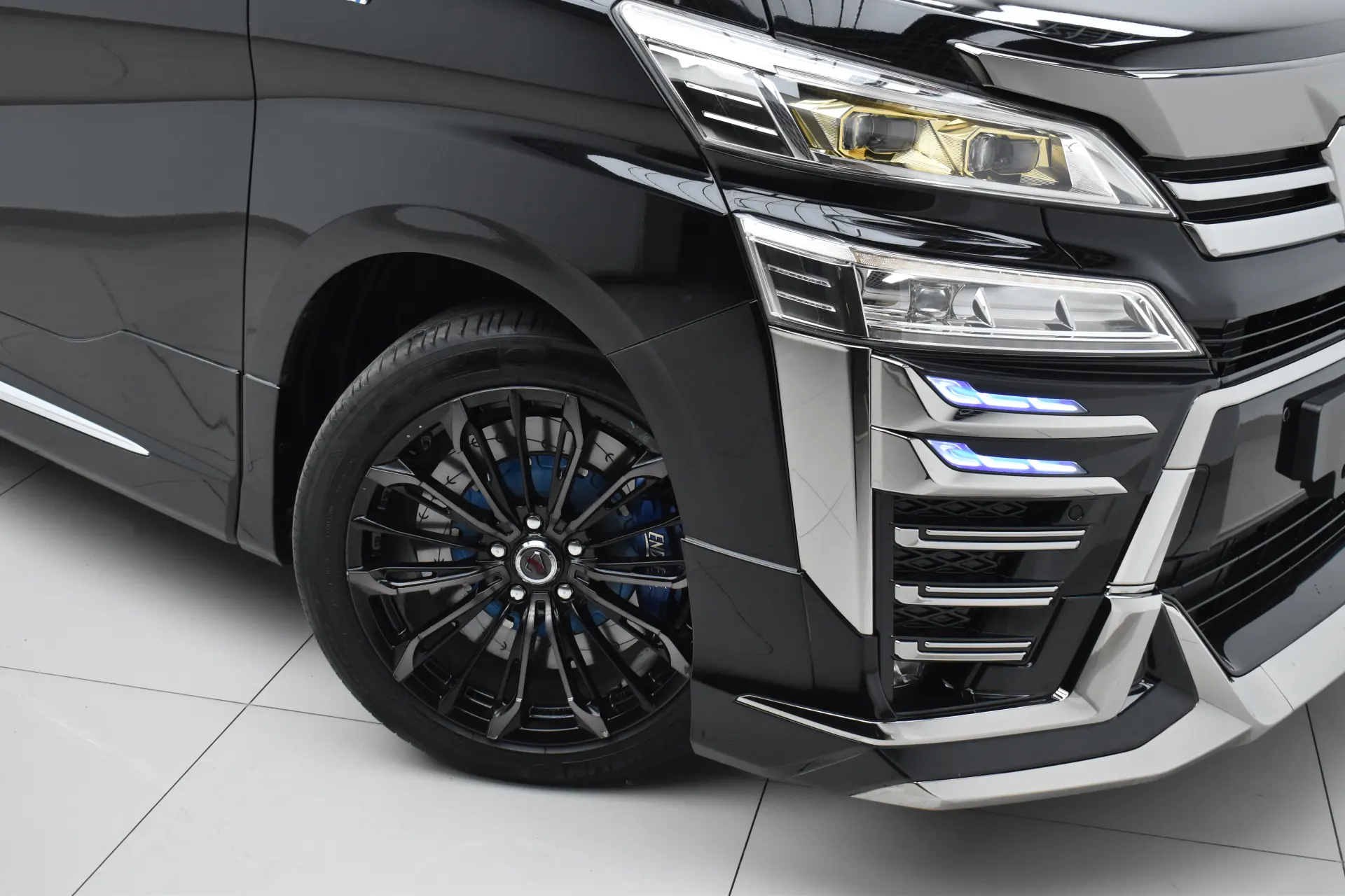 Toyota Vellfire, 2021 10