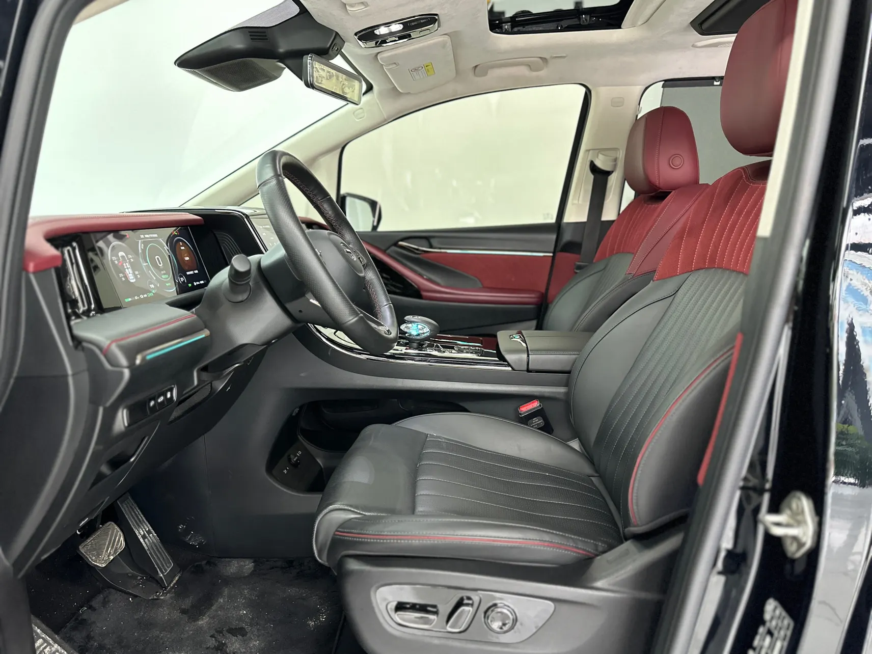 Trumpchi E9, 2024 19