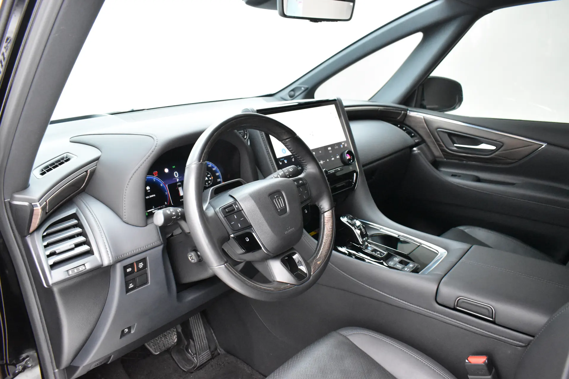 Toyota Vellfire, 2024 7