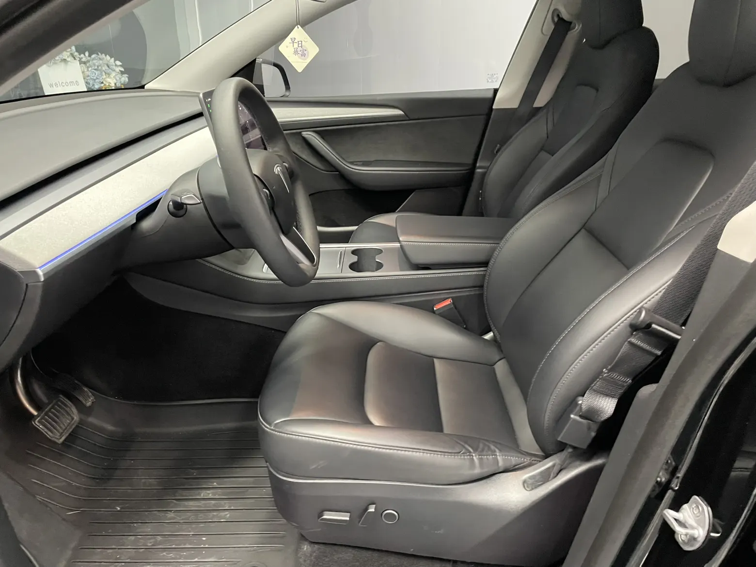 Tesla Model Y, 2024 11