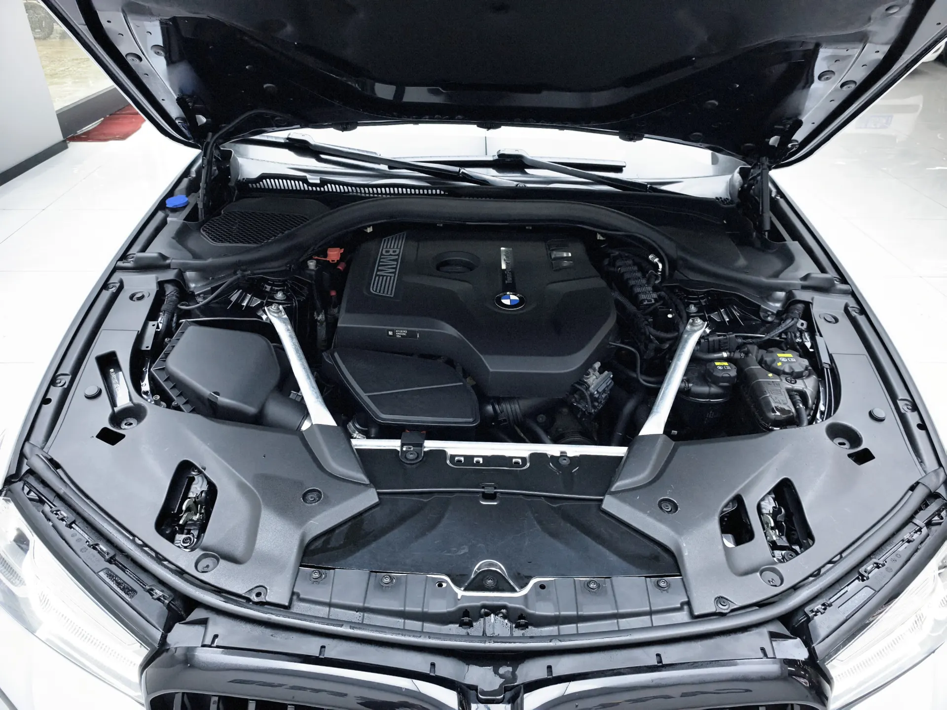 BMW 525Li, 2018 11