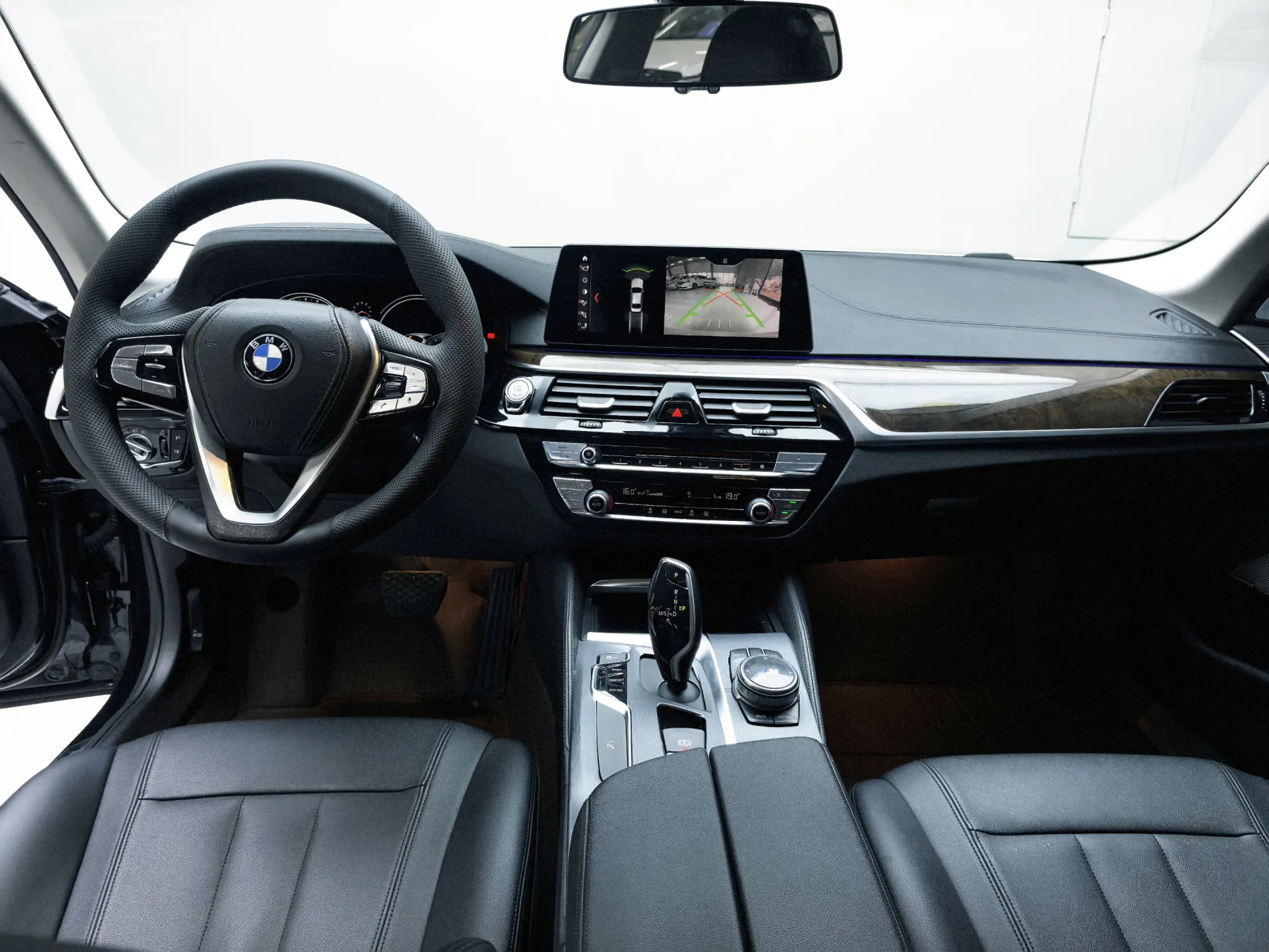 BMW 525Li, 2018 14