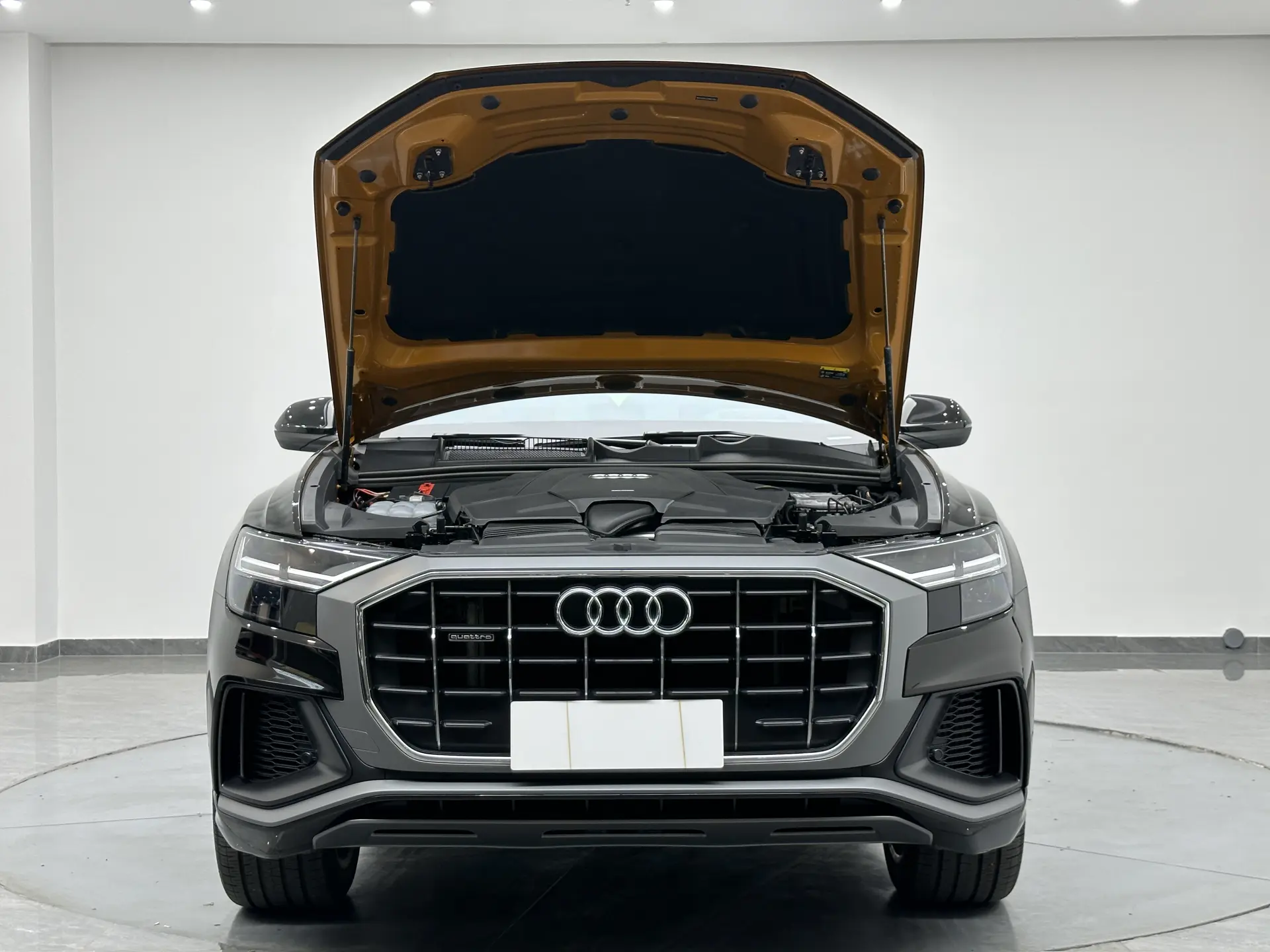 Audi Q8, 2025 37