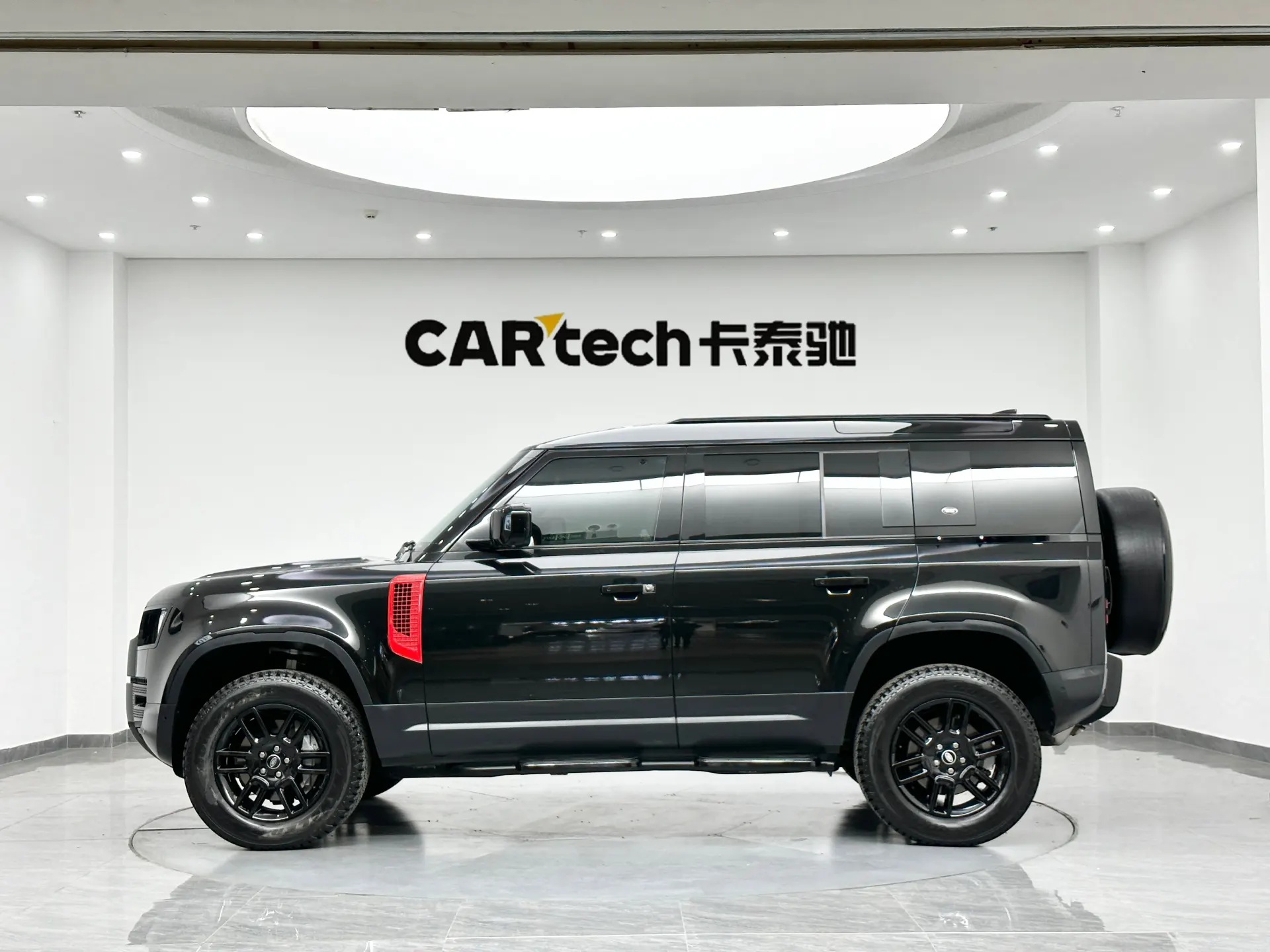 Land Rover Defender, 2022 все фото