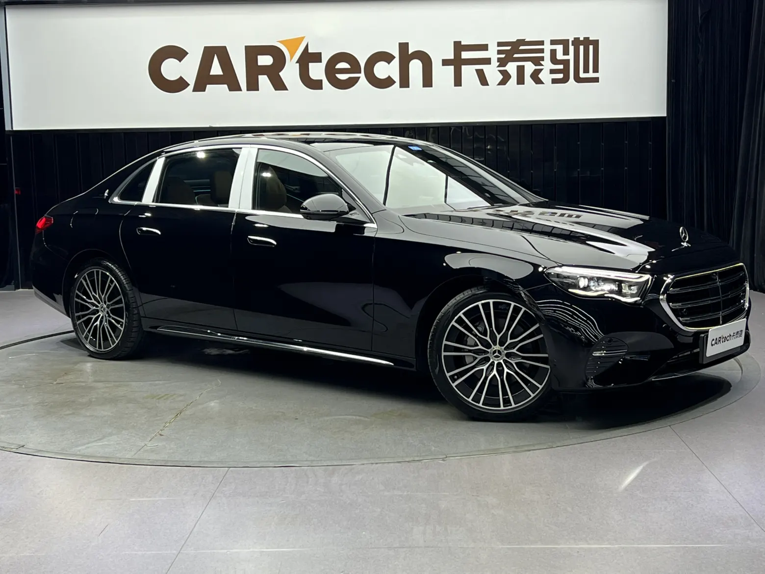 Mercedes-Benz E 300 L, 2024 11
