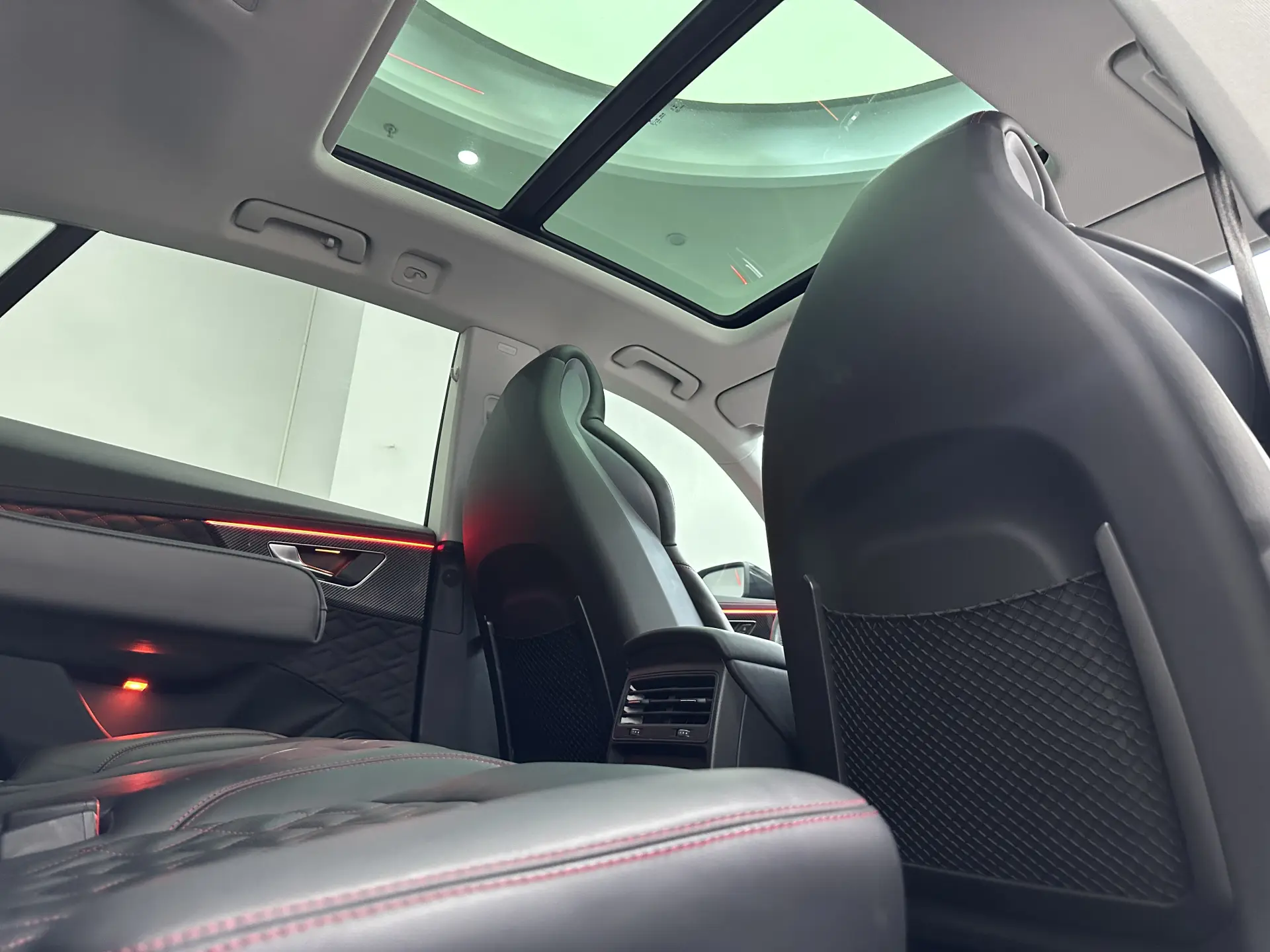 Audi Q8, 2025 23