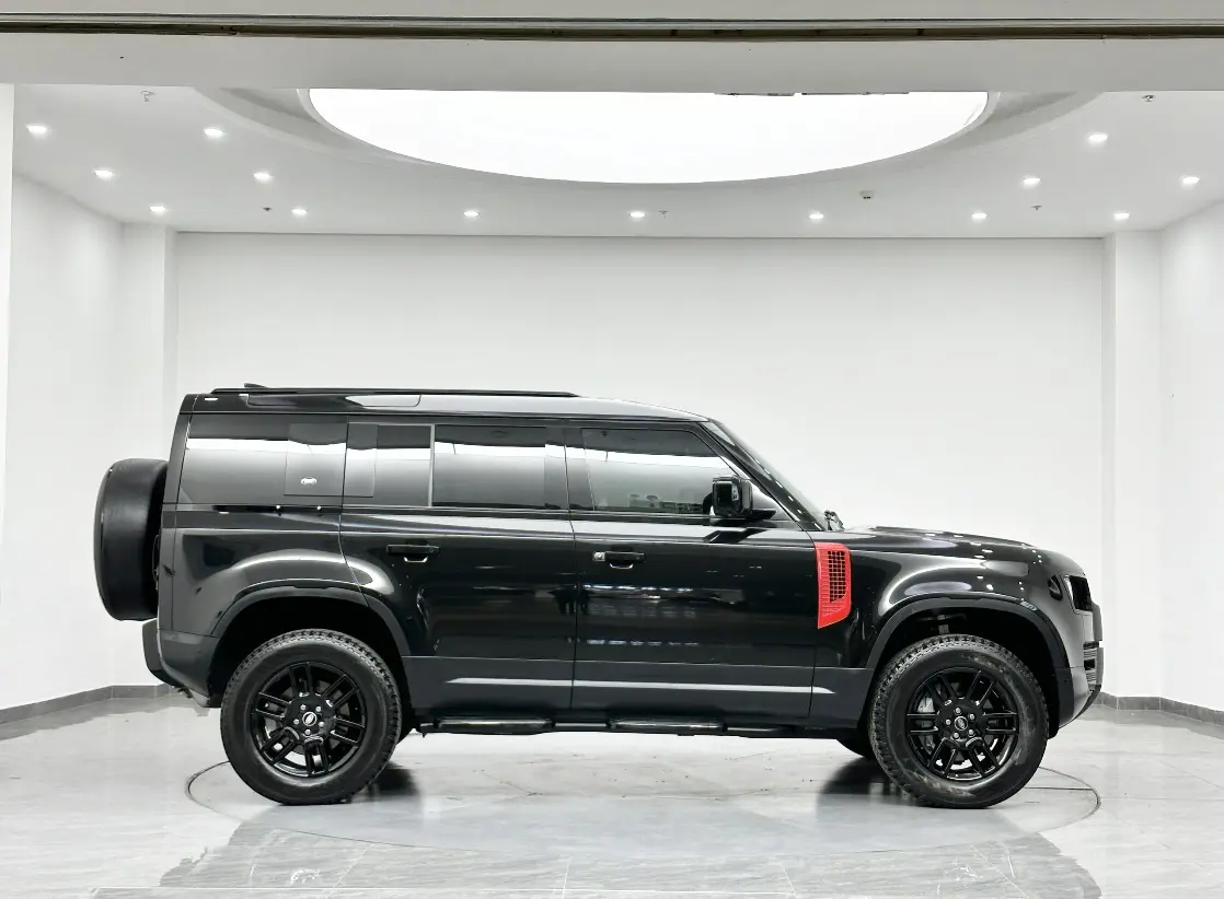 Land Rover Defender, 2022 12