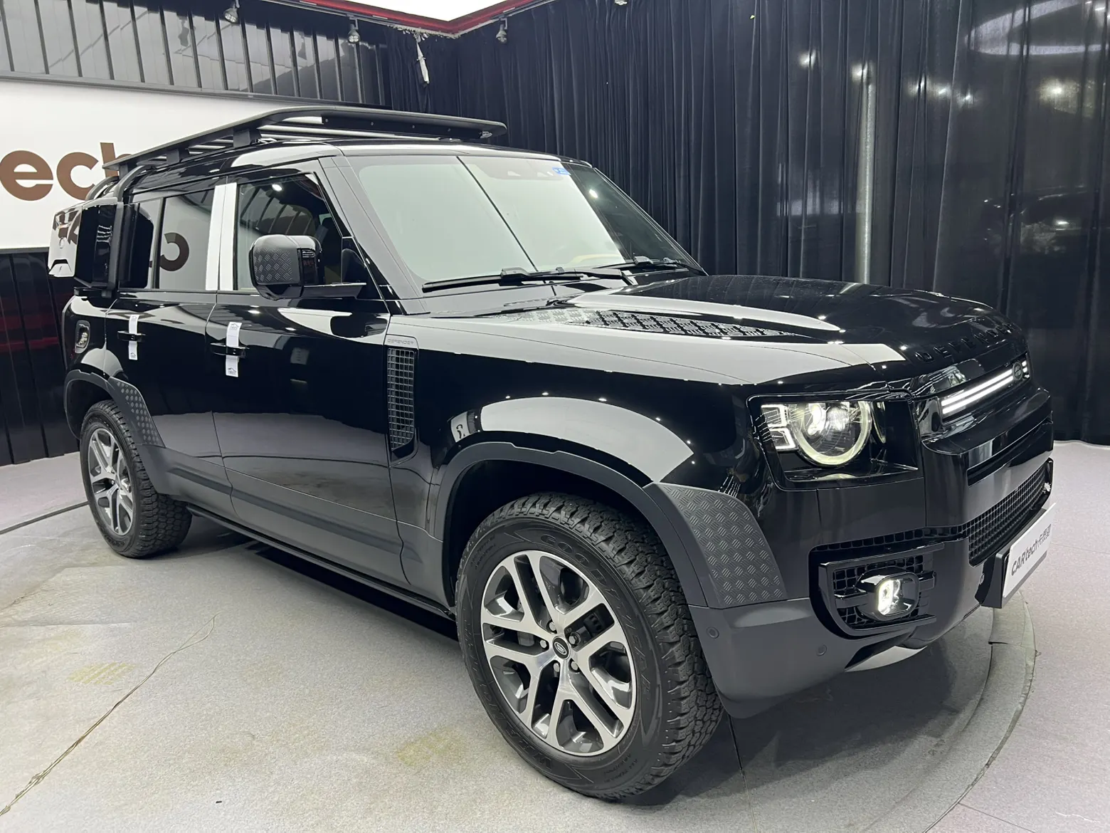 Land Rover Defender, 2024 2