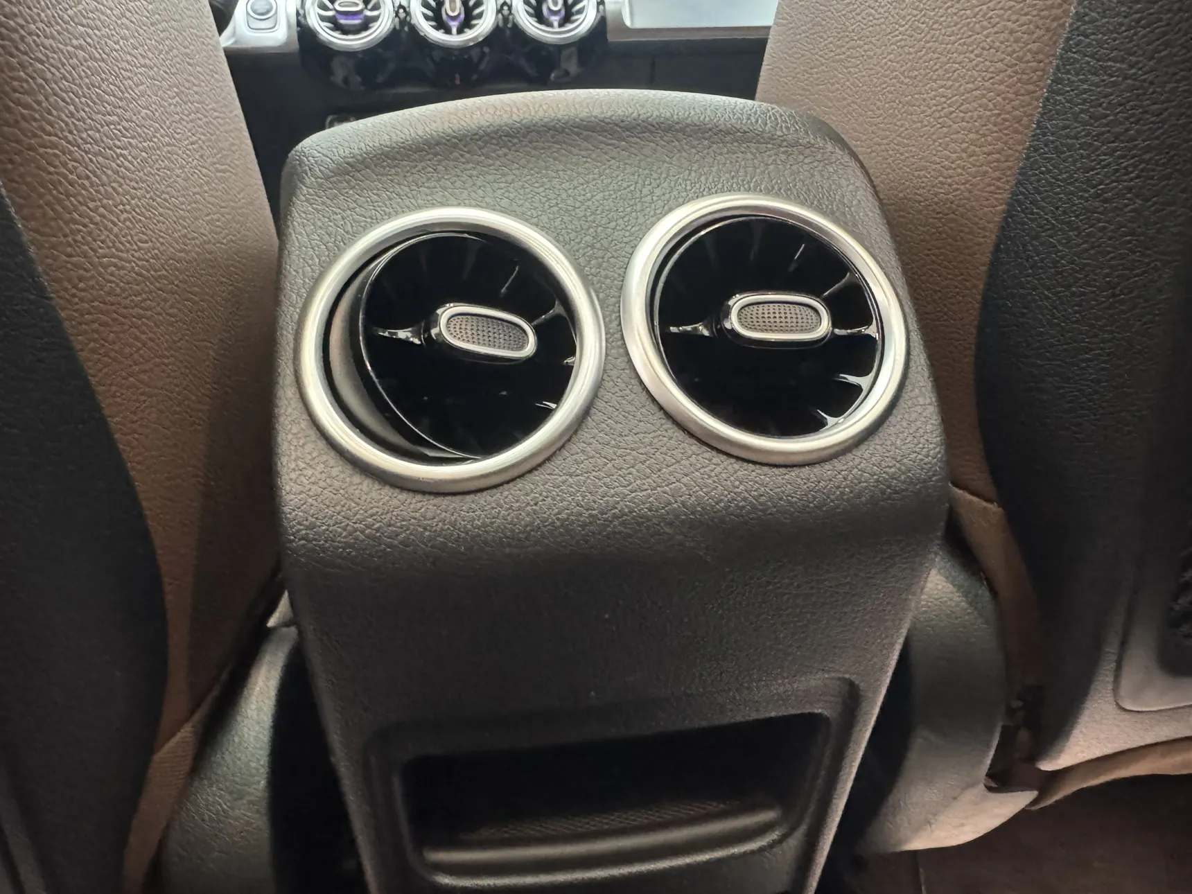 Mercedes-Benz GLB, 2022 19
