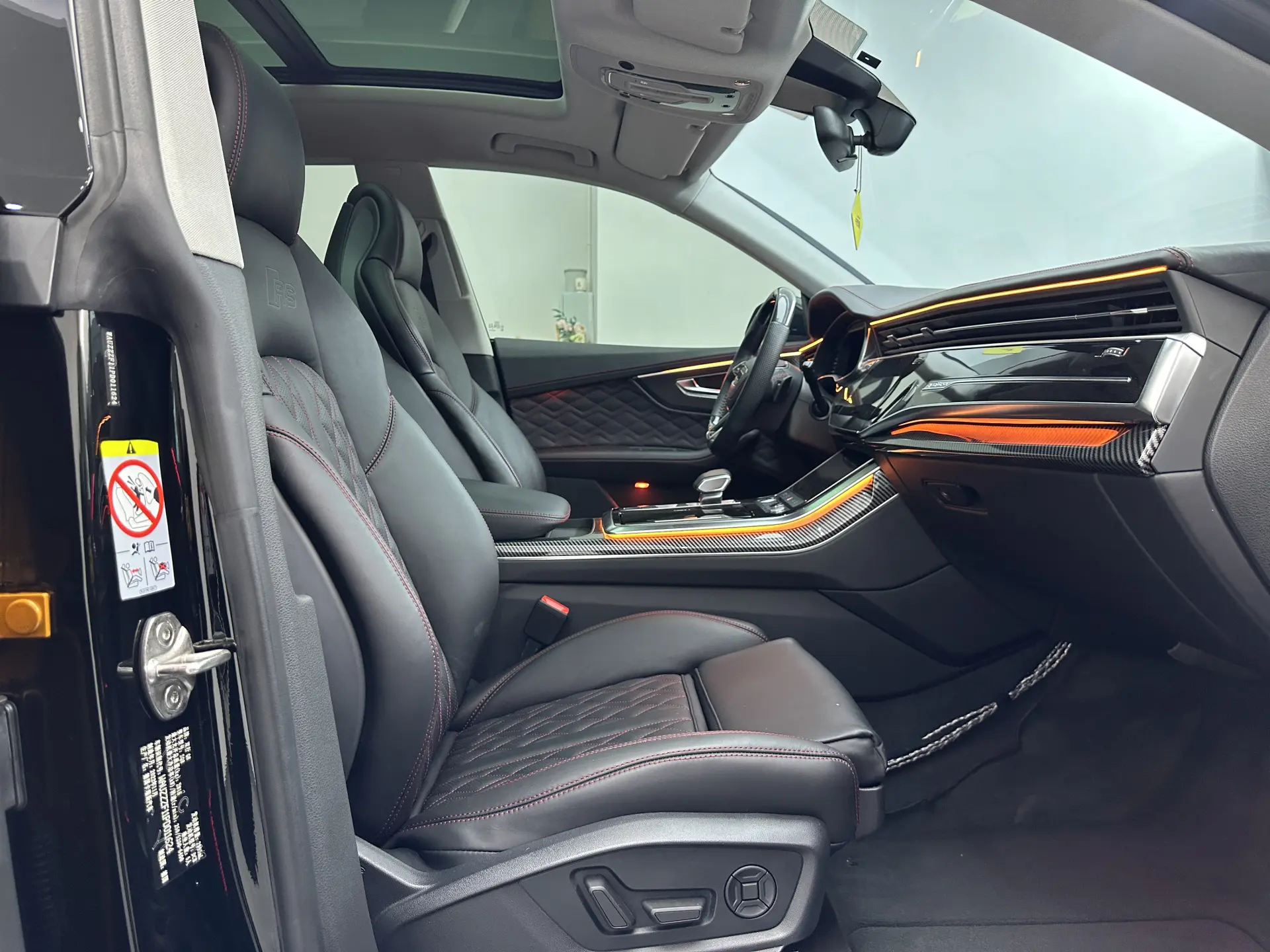 Audi Q8, 2025 21