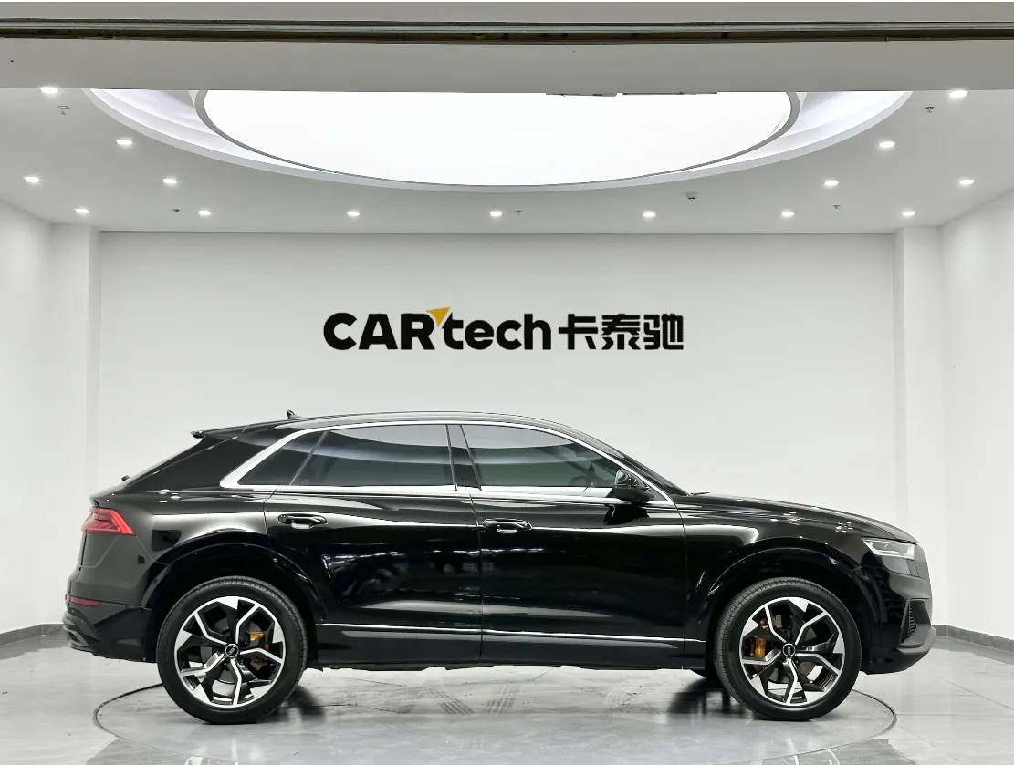 Audi Q8, 2025 4