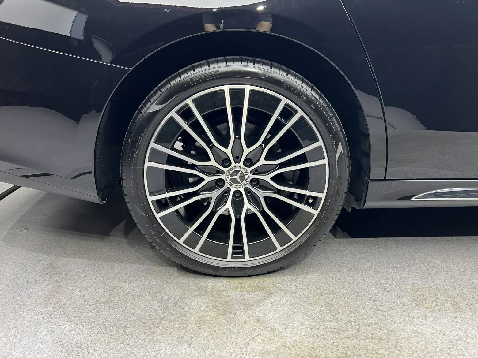 Mercedes-Benz E 300 L, 2024 9