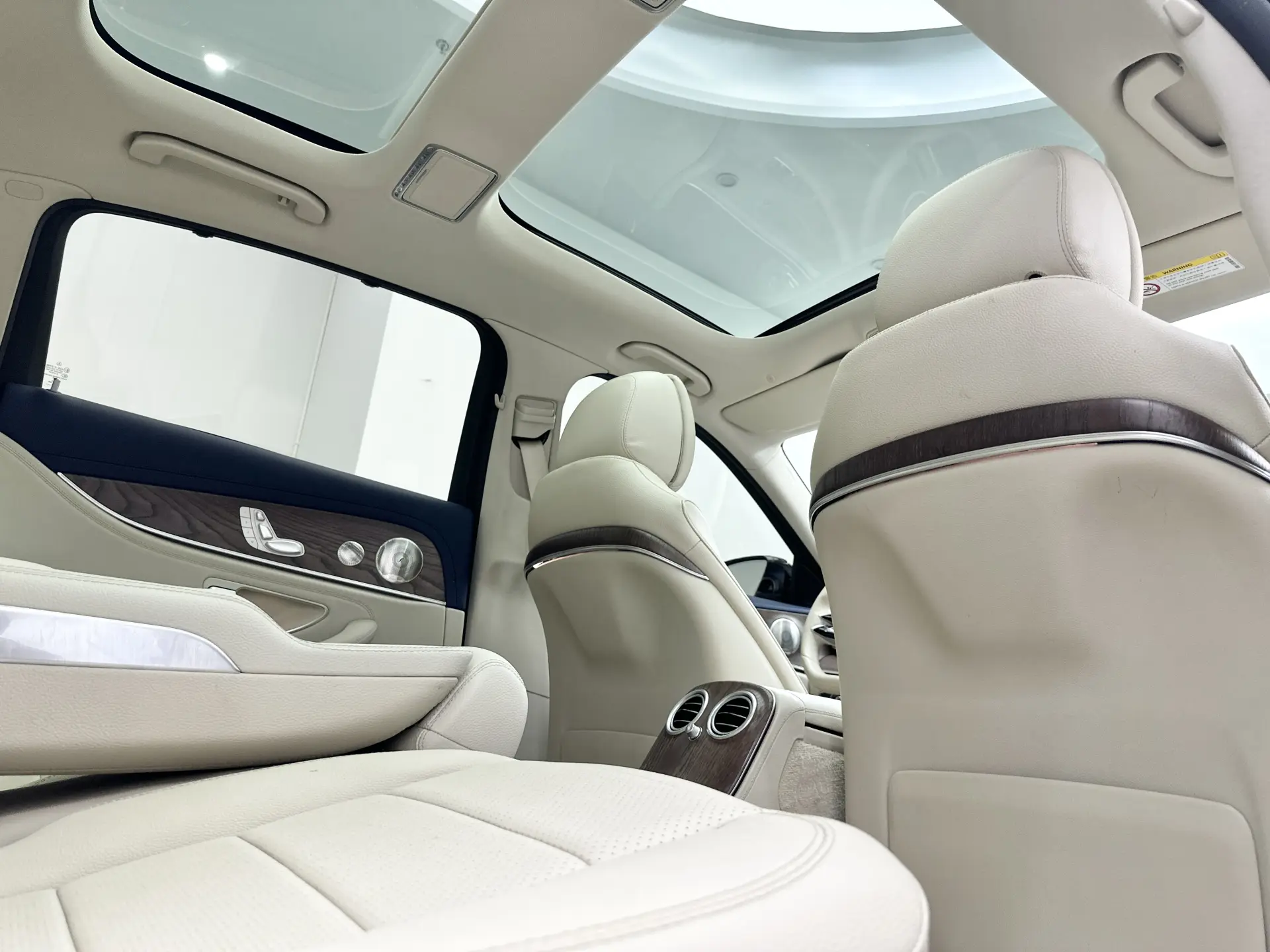 Mercedes-Benz E 300 L, 2022 23