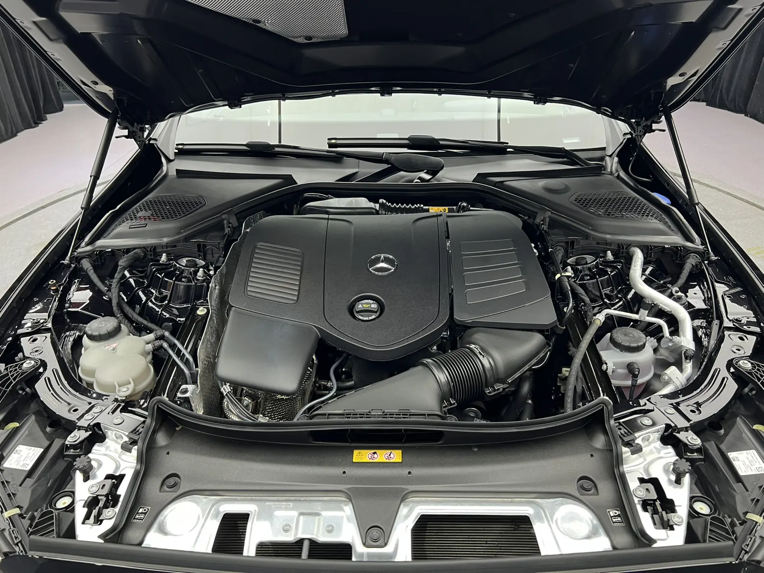 Mercedes-Benz E 300 L, 2024 10