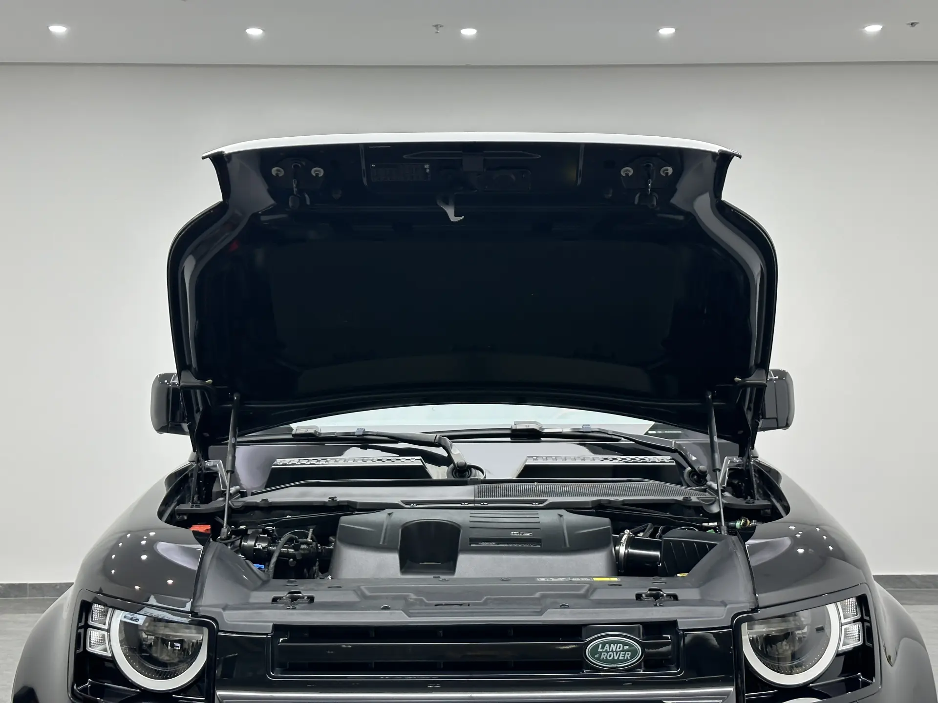 Land Rover Defender, 2022 37