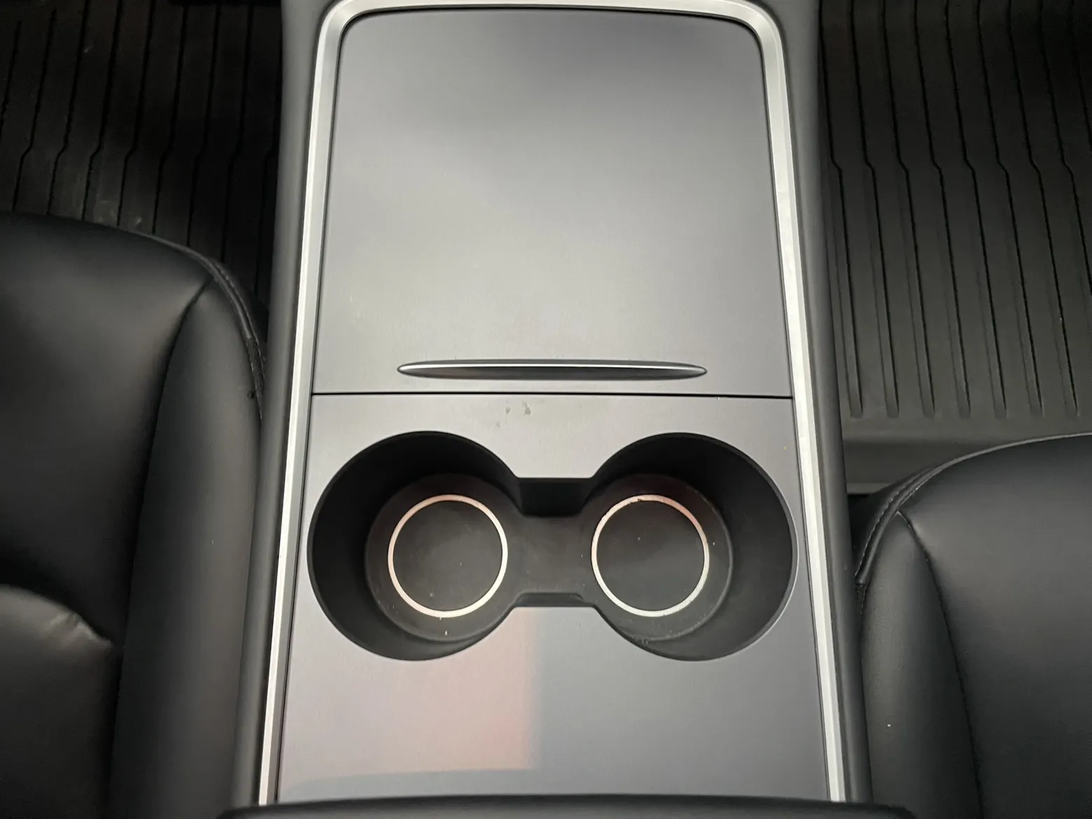 Tesla Model Y, 2024 18
