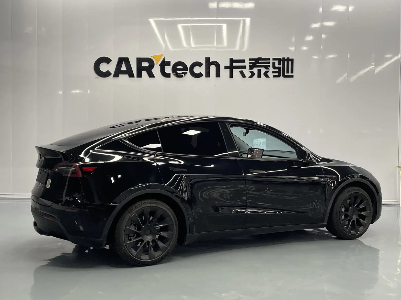Tesla Model Y, 2024 8