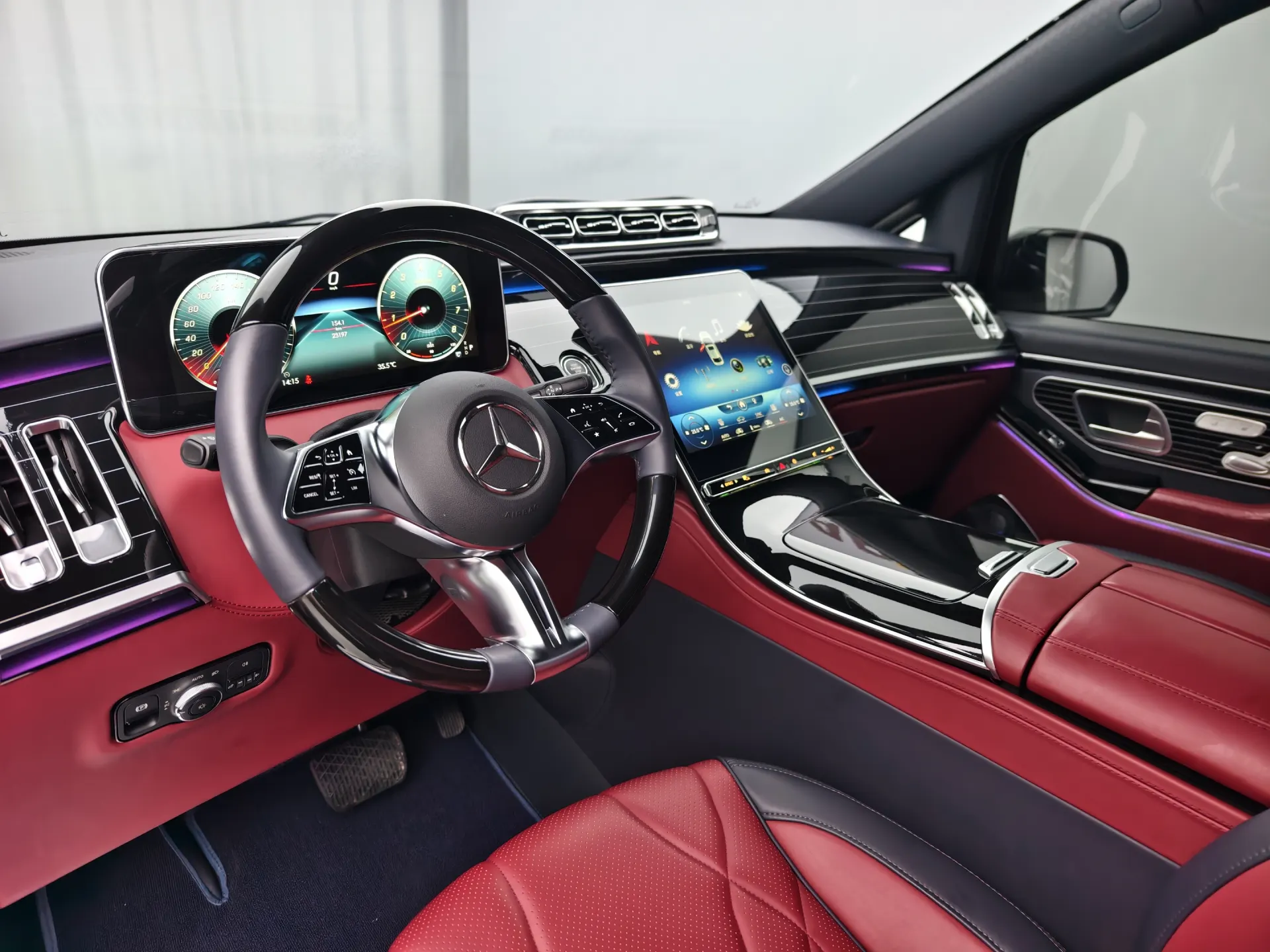 Mercedes-Benz Vito, 2025 27