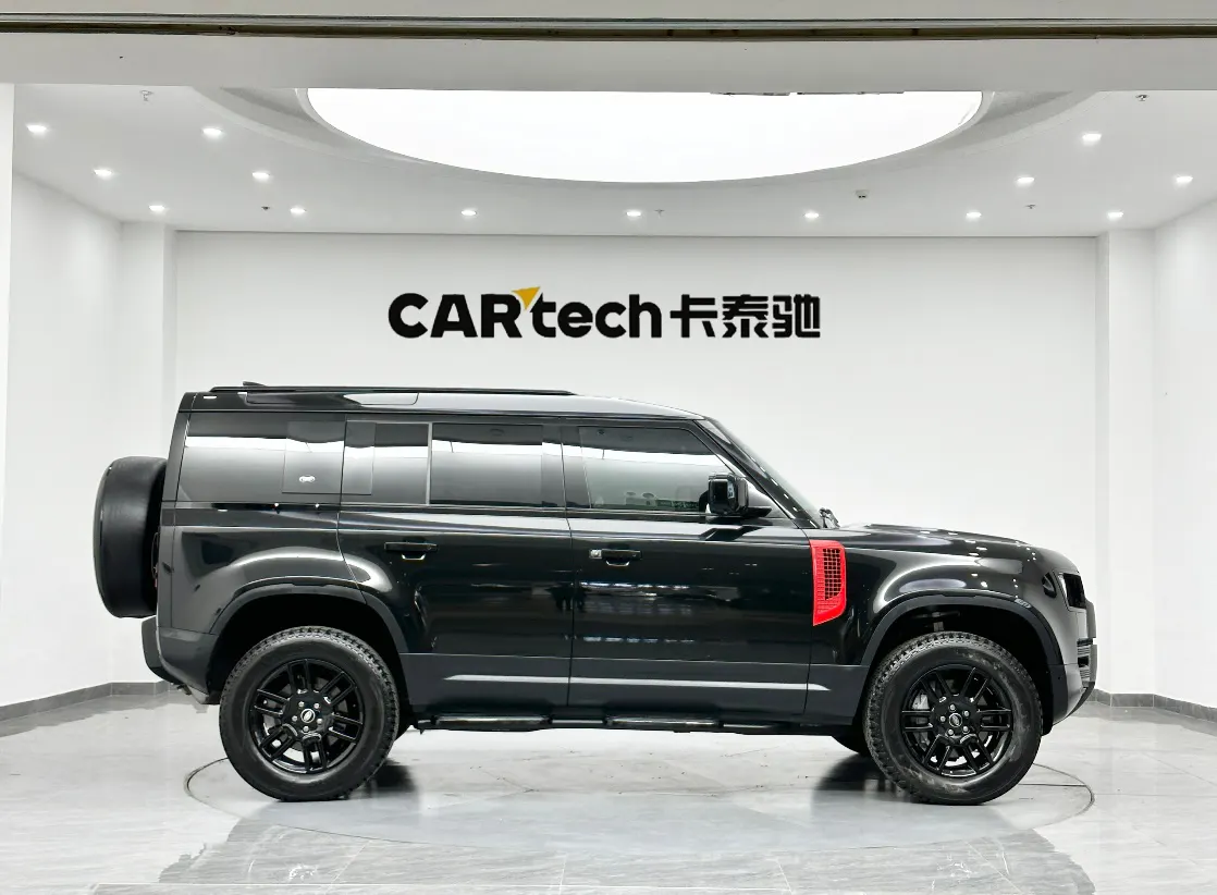 Land Rover Defender, 2022 4