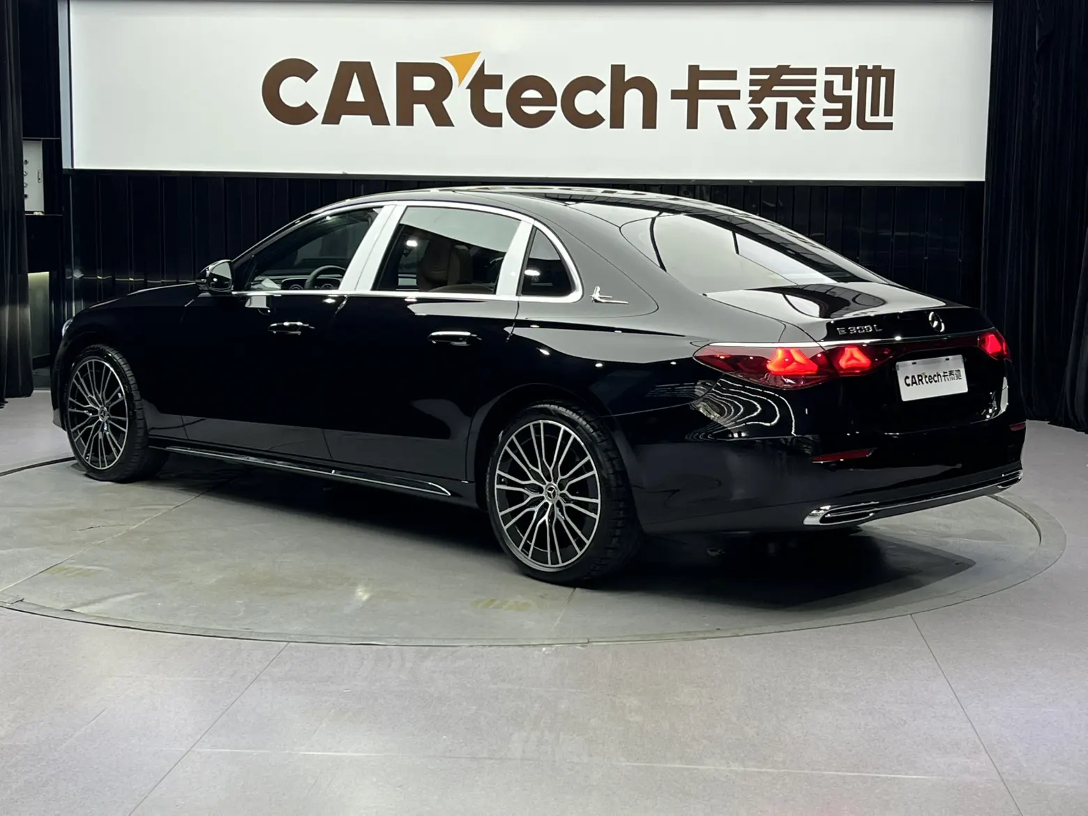 Mercedes-Benz E 300 L, 2024 7