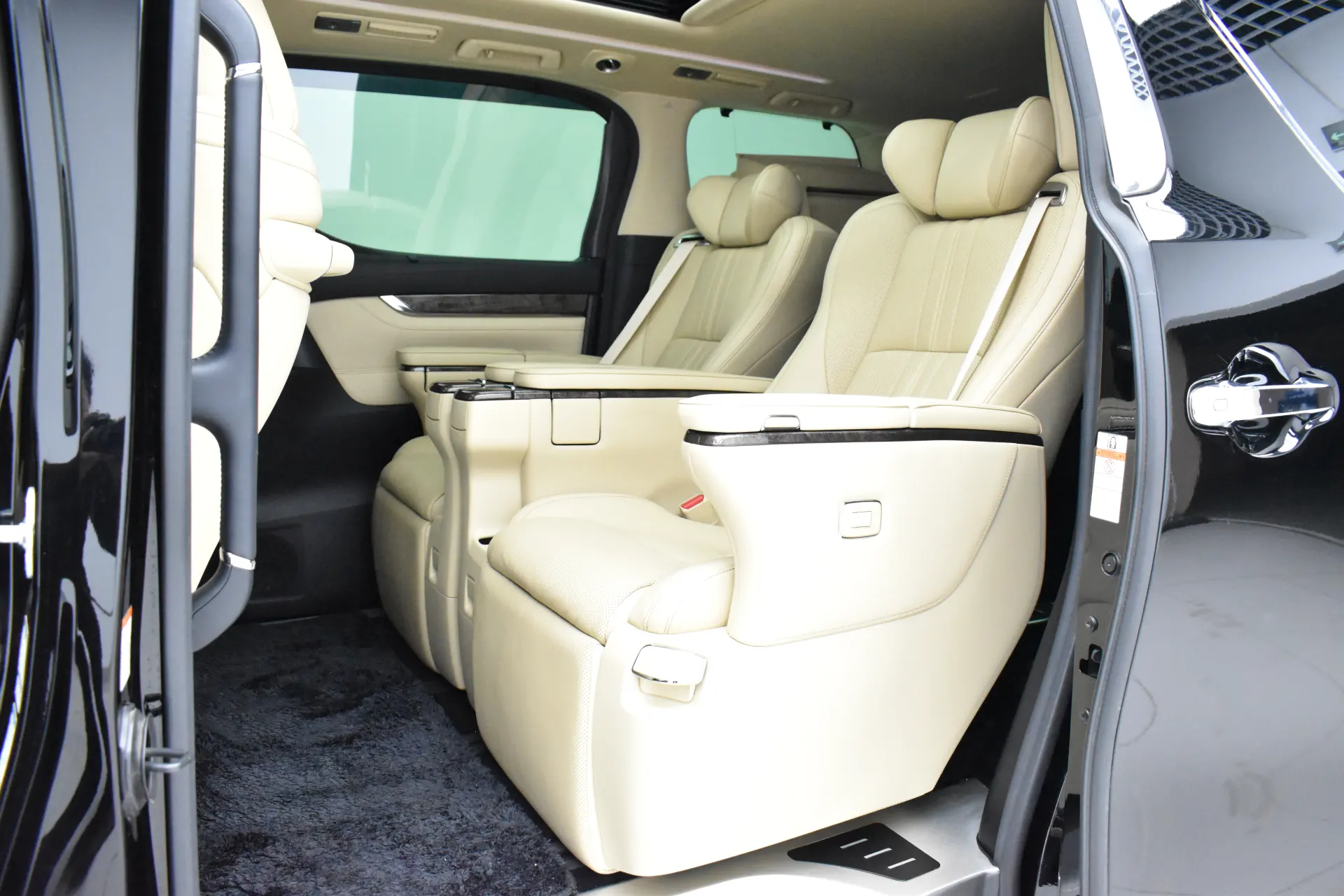 Toyota Vellfire, 2021 16