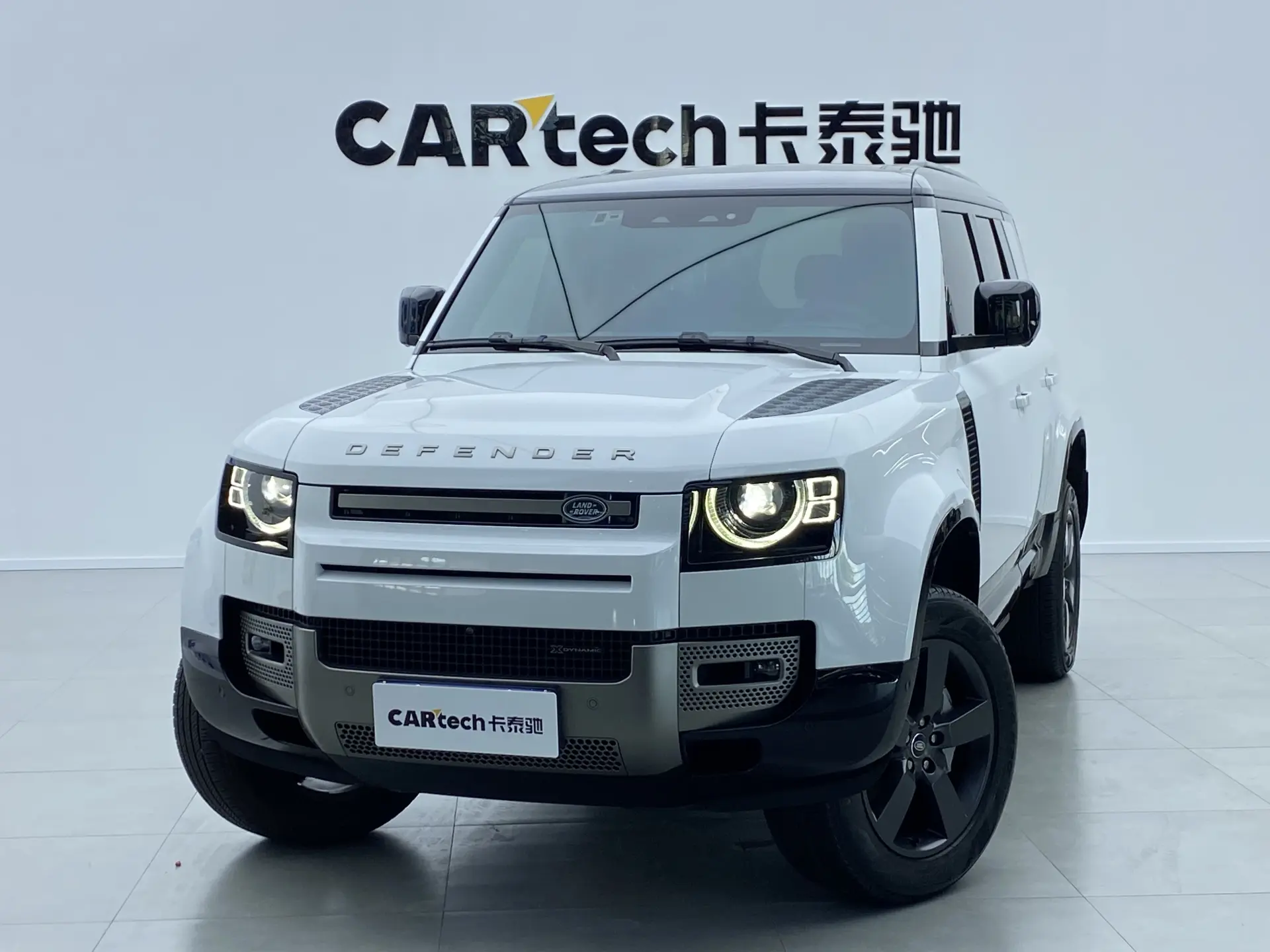Land Rover Defender, 2024 все фото