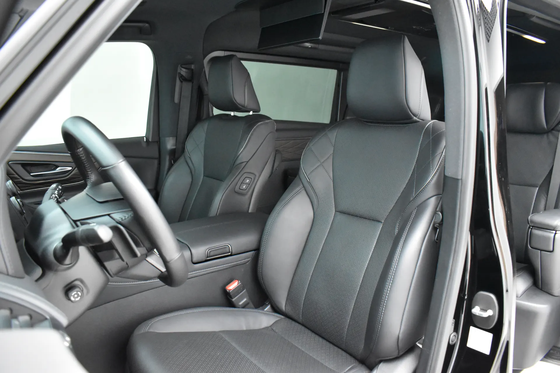 Toyota Vellfire, 2024 9