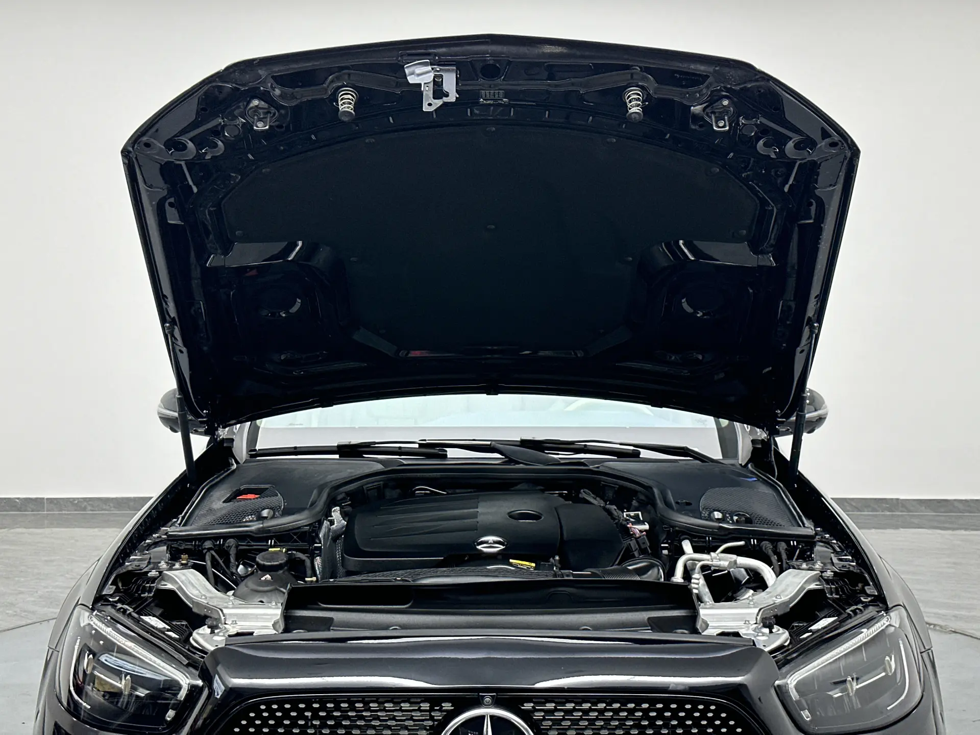 Mercedes-Benz E 300 L, 2022 40